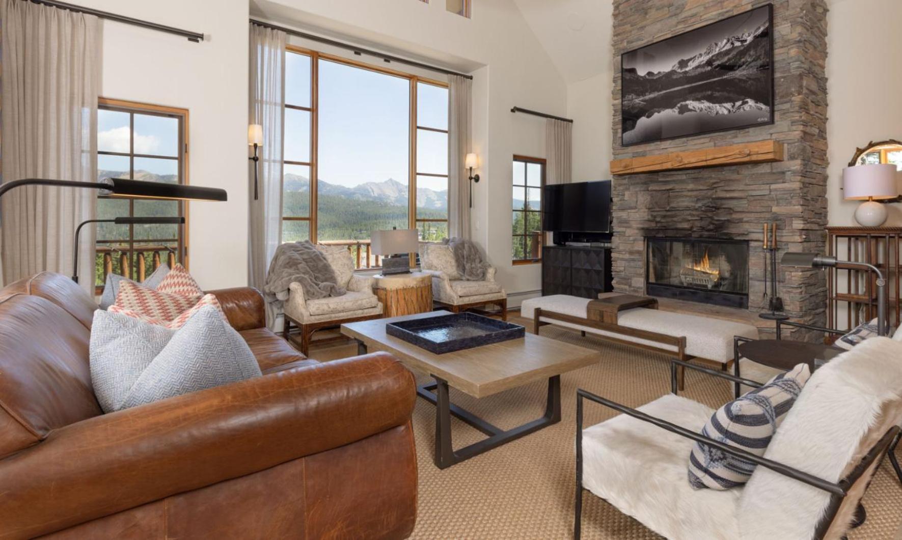 Moonlight Mountain Home 7 Bull Dogger view 4