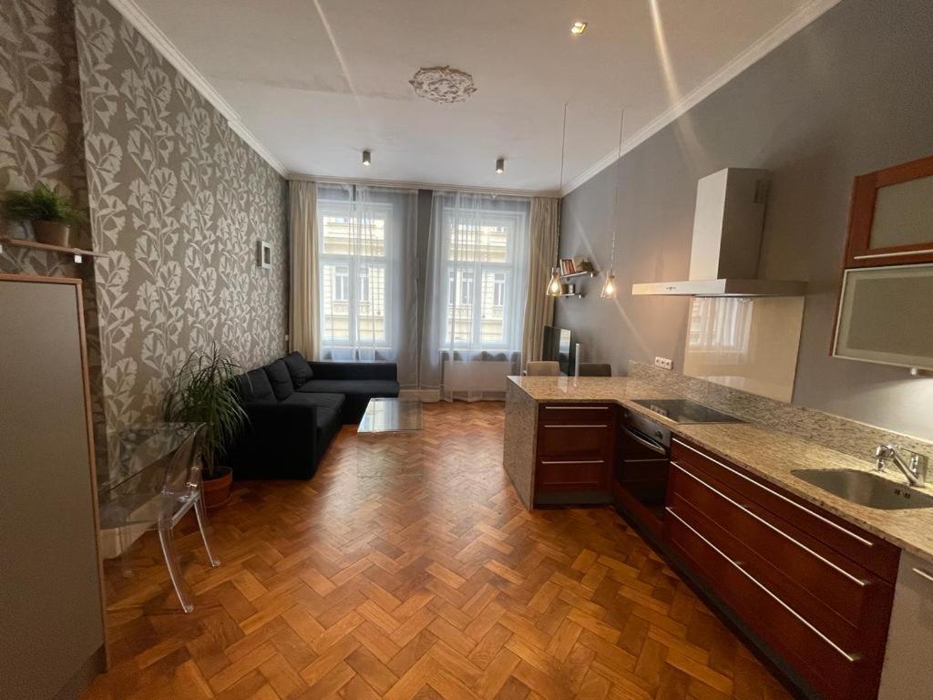 Holec Apartments