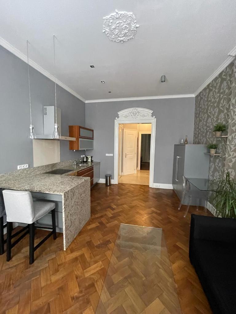 Holec Apartments