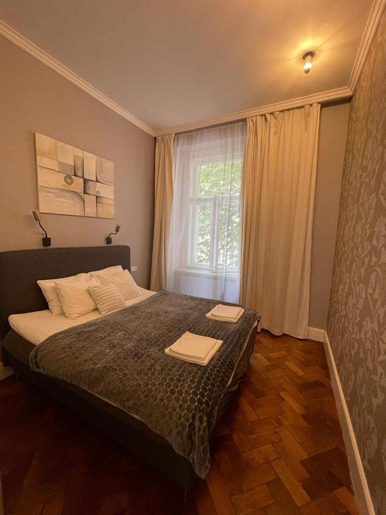 Holec Apartments