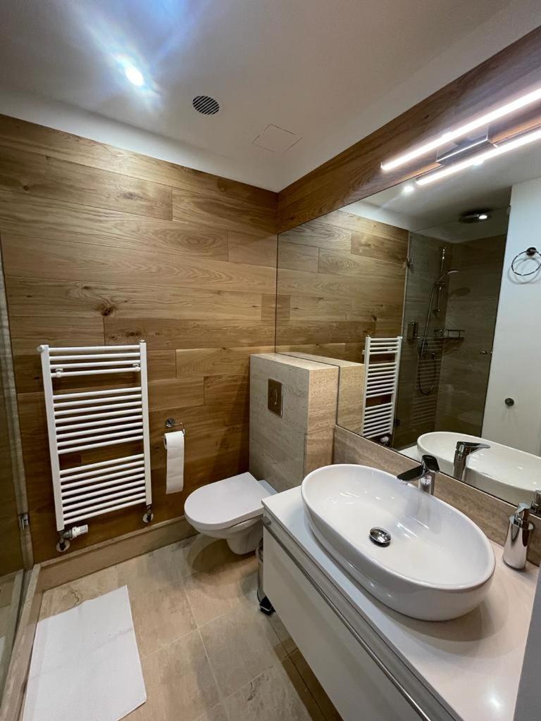 Holec Apartments