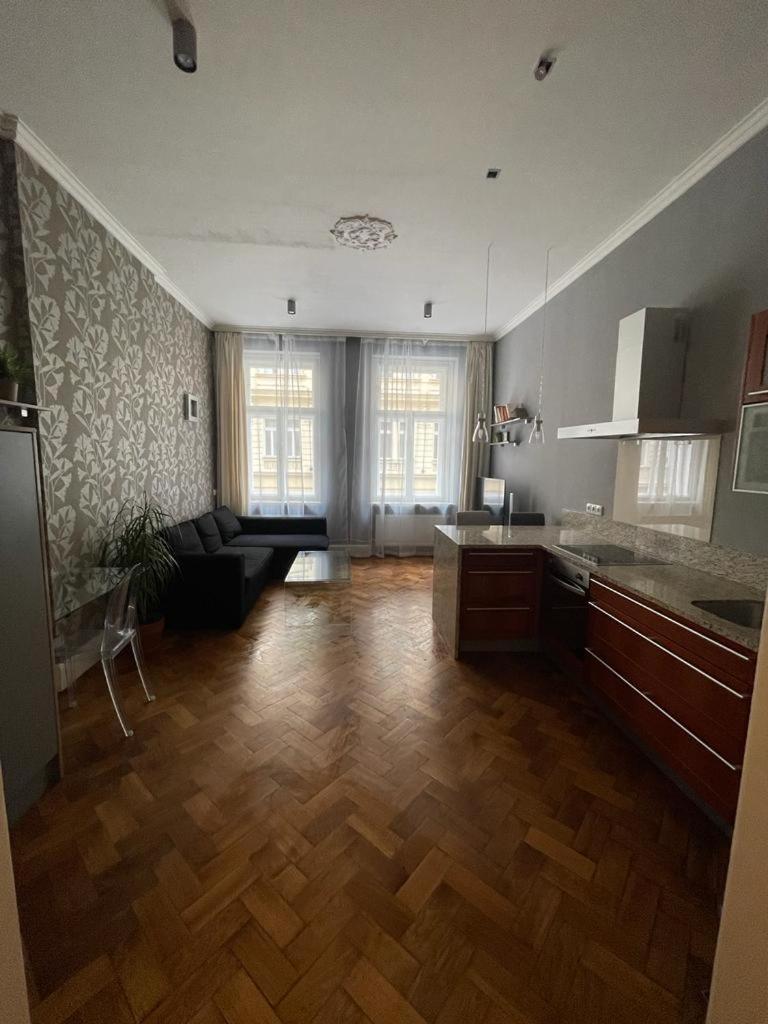 Holec Apartments