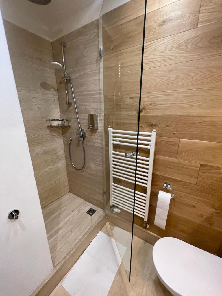 Holec Apartments