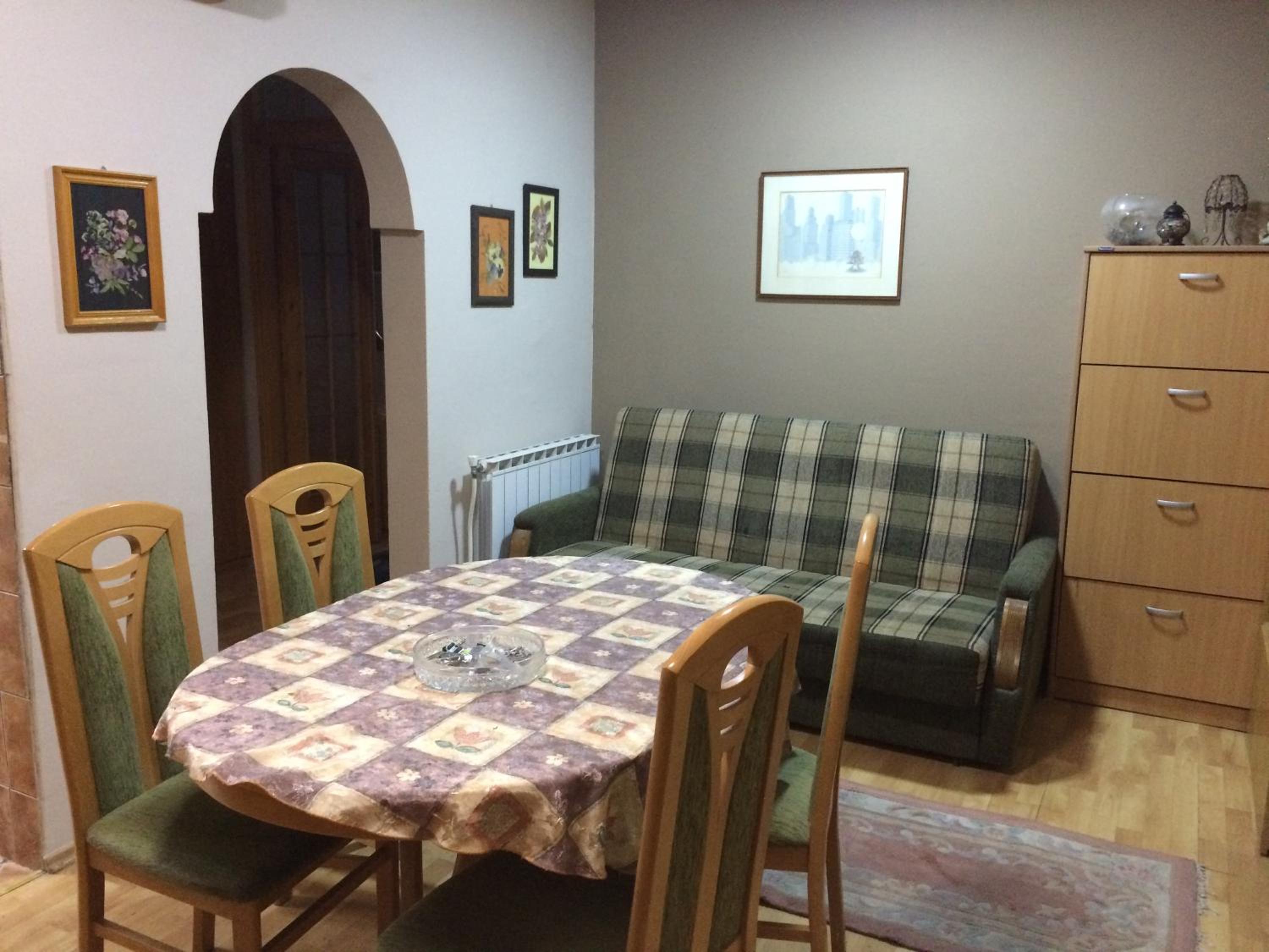GLORIA APARTMENT