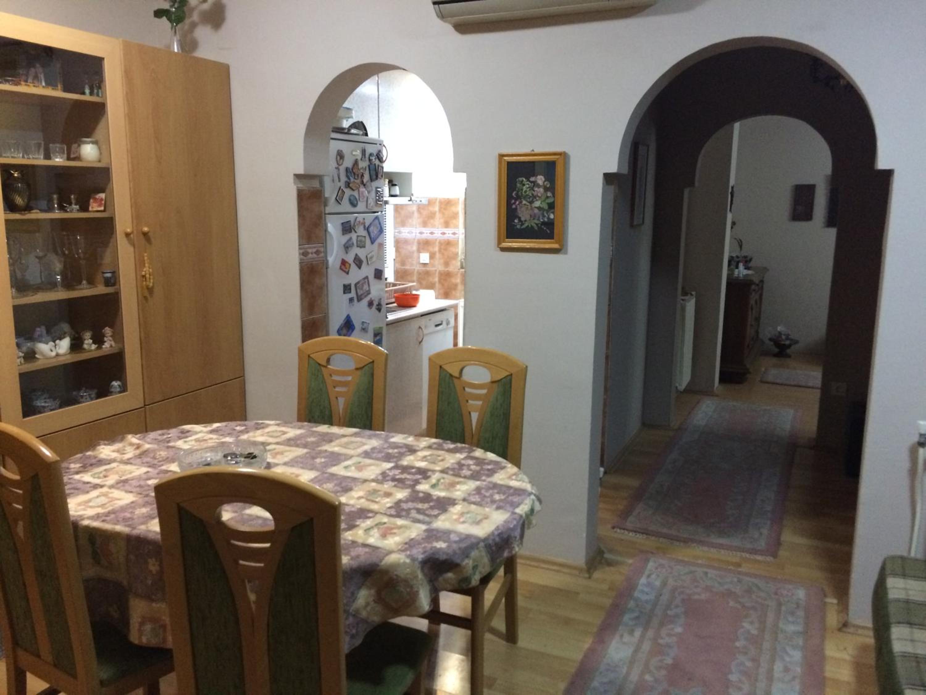 GLORIA APARTMENT