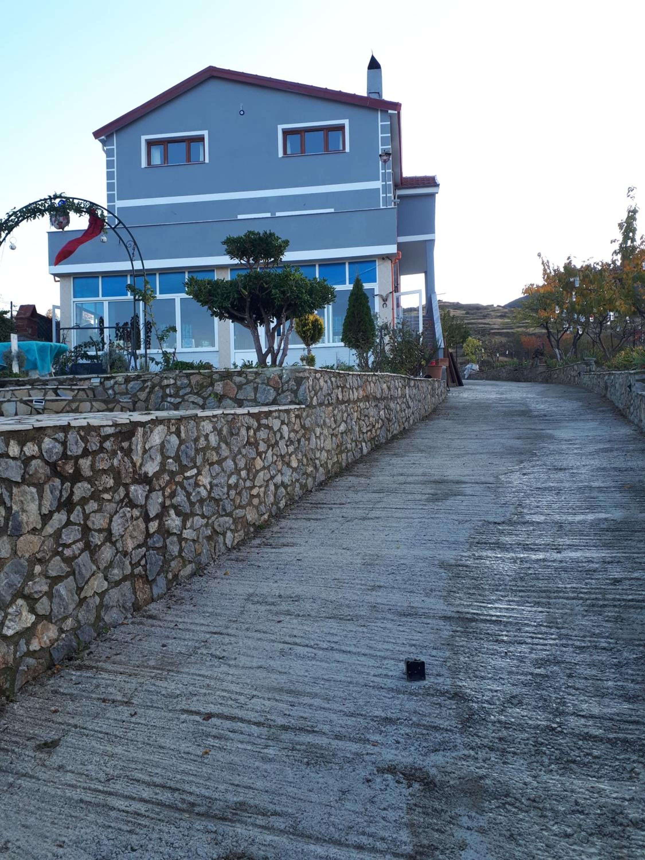 Vila Topalli