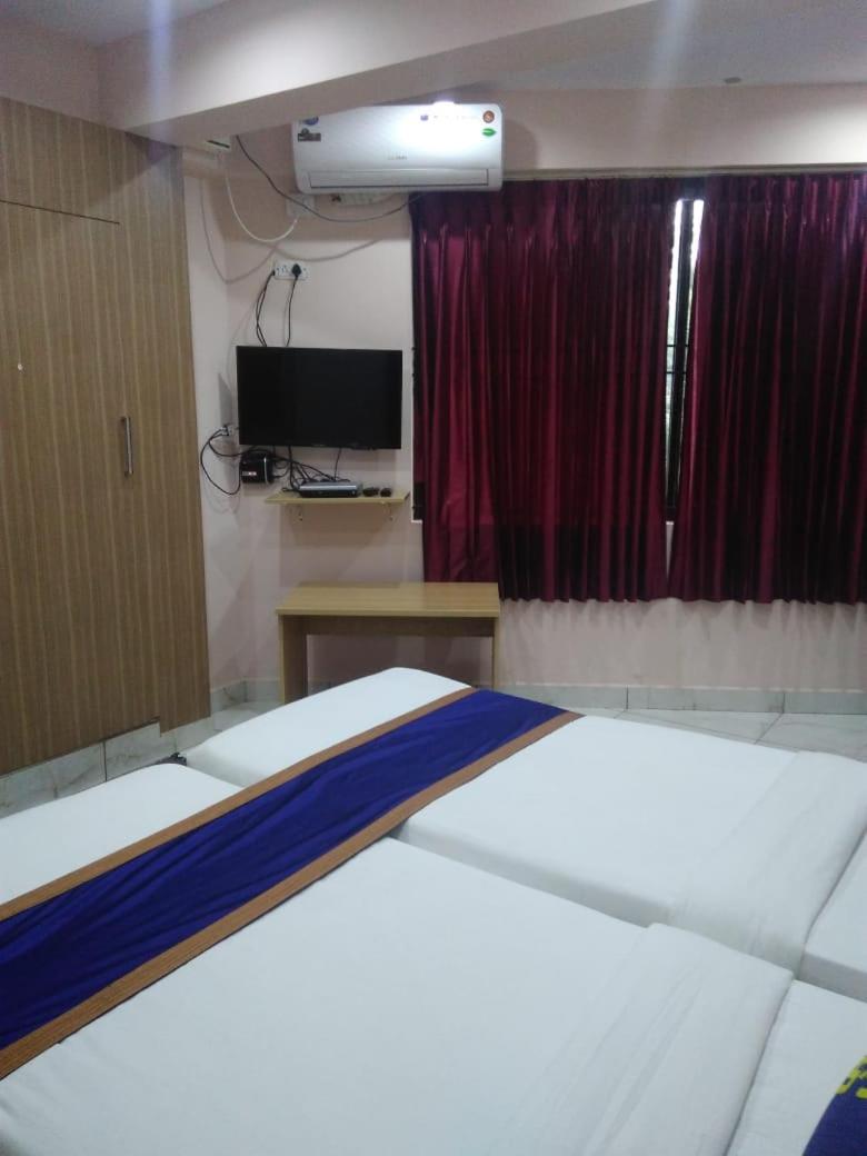 Hotel Raj Pride view 4