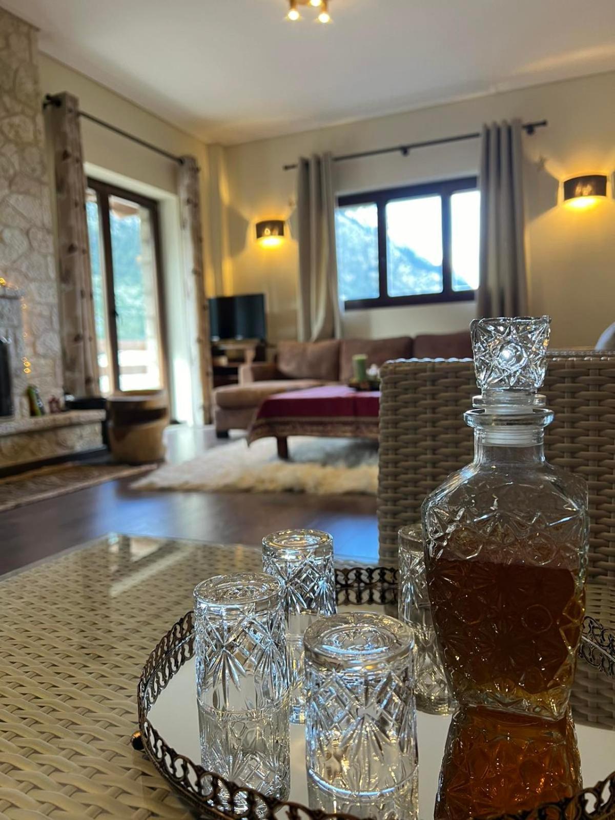 Mountain House Eptalofos