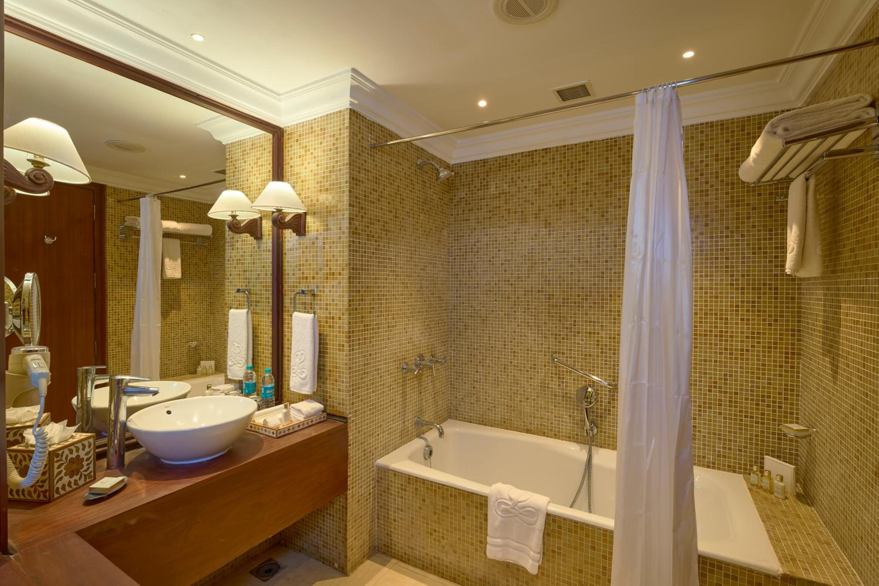 The Leela Ashtamudi, A Raviz Hotel, Kollam
