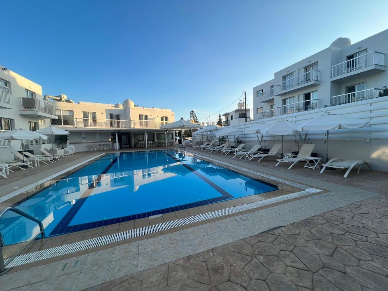 Mandarin 1-Bedroom Apartment W/Pool in Ayia Napa