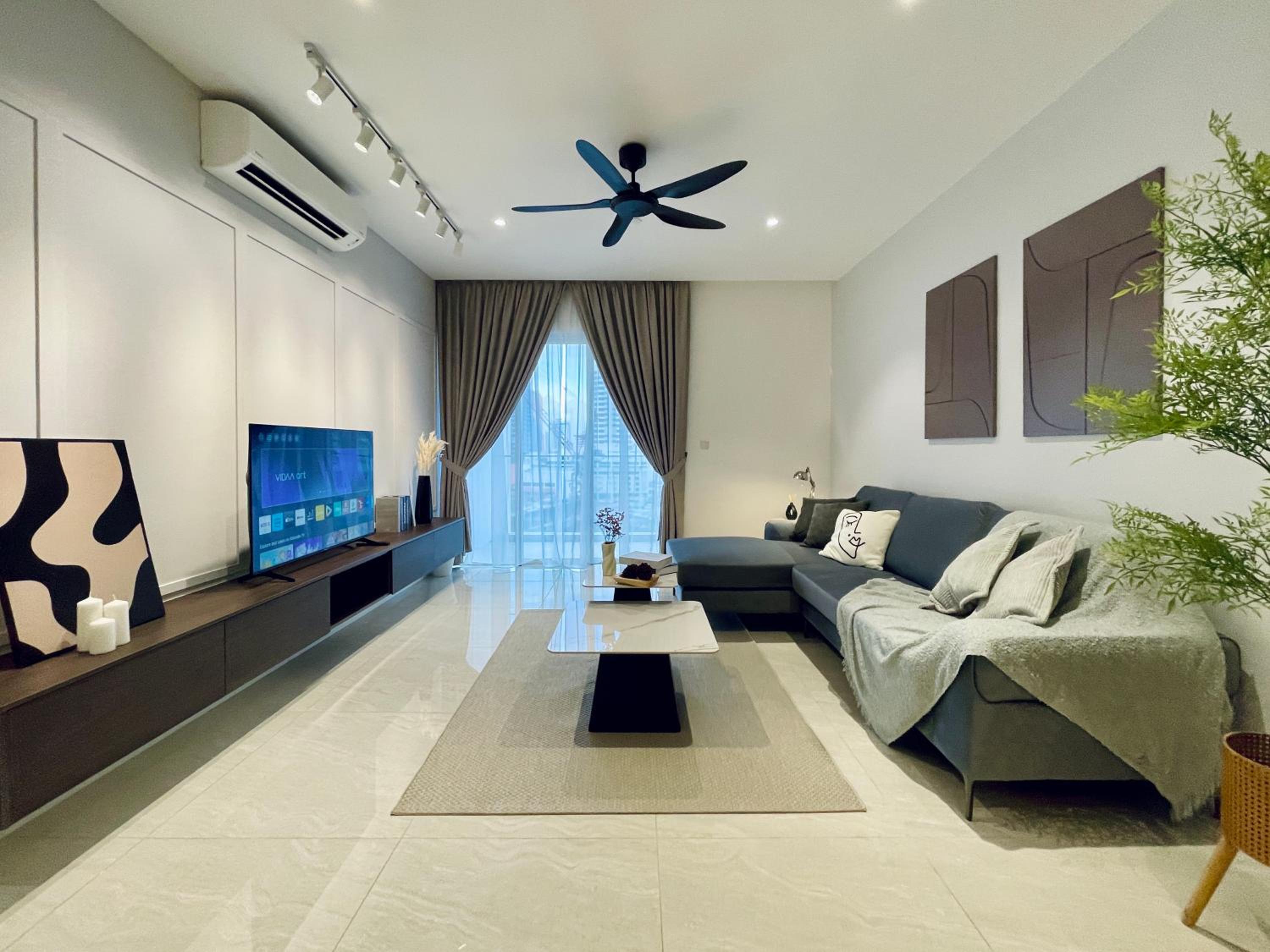 Quill Residence Luxury Designer Apartment 7Pax by Hausome