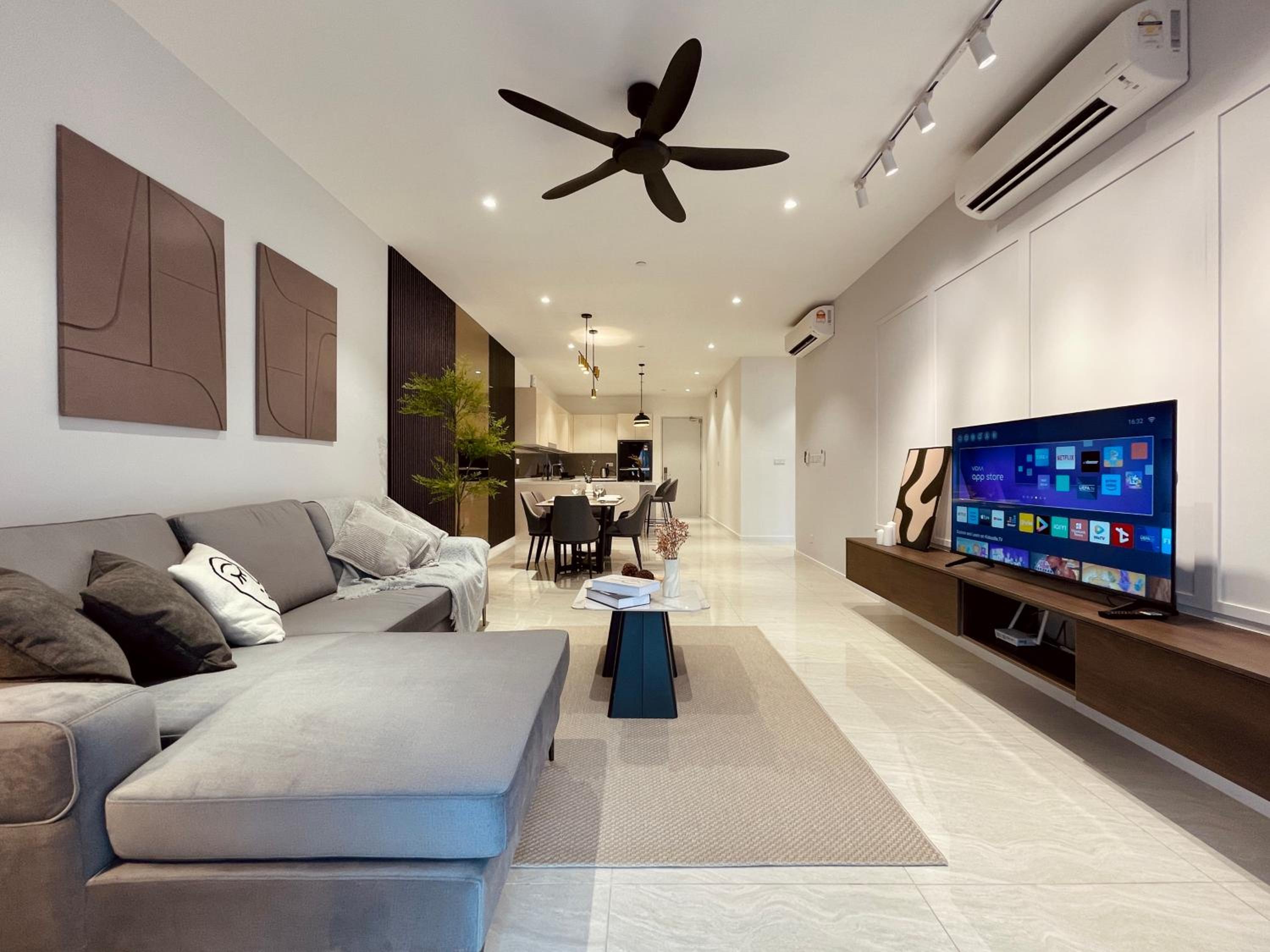 Quill Residence Luxury Designer Apartment 7Pax by Hausome