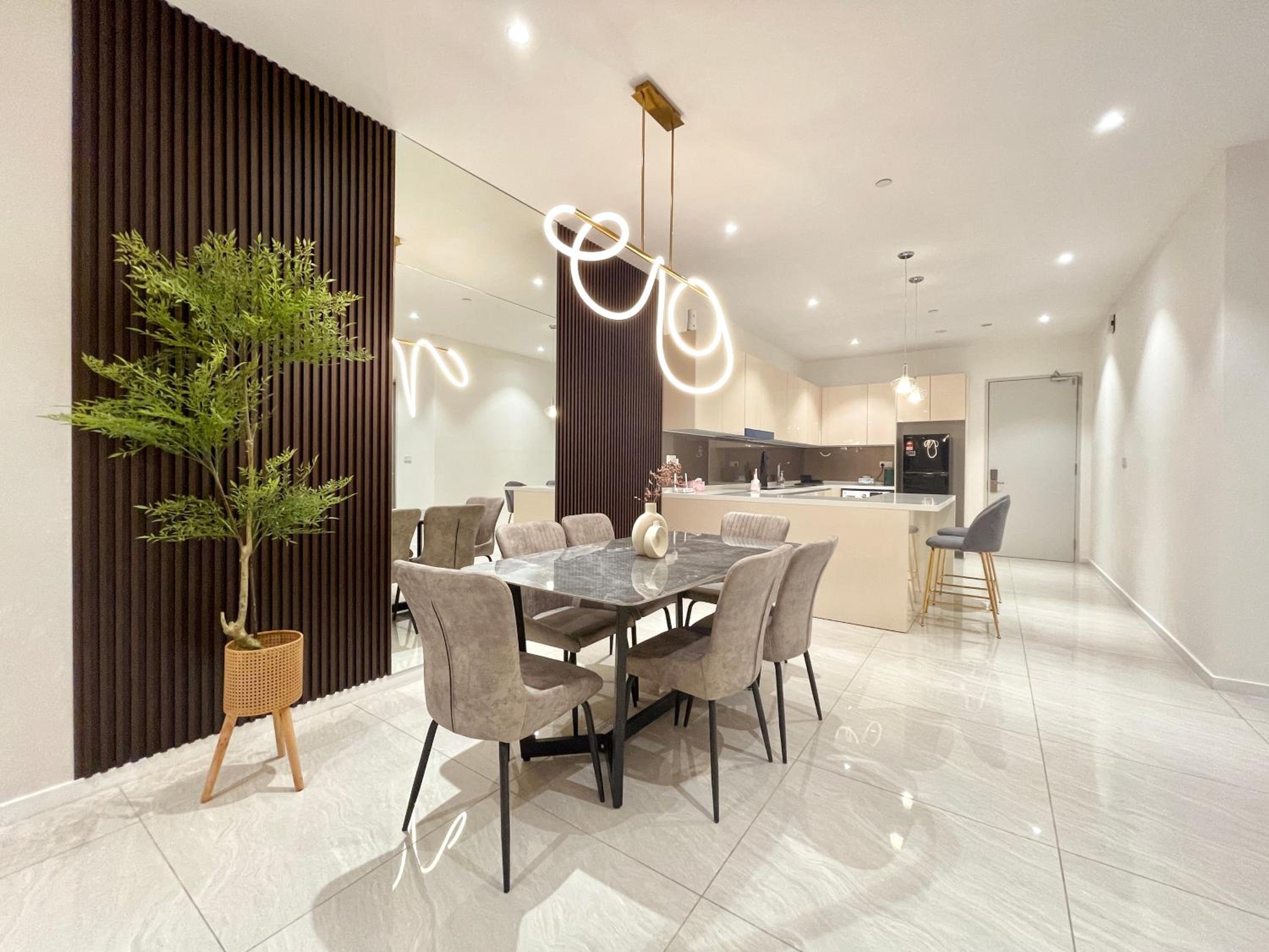Quill Residence Luxury Designer Apartment 7Pax by Hausome