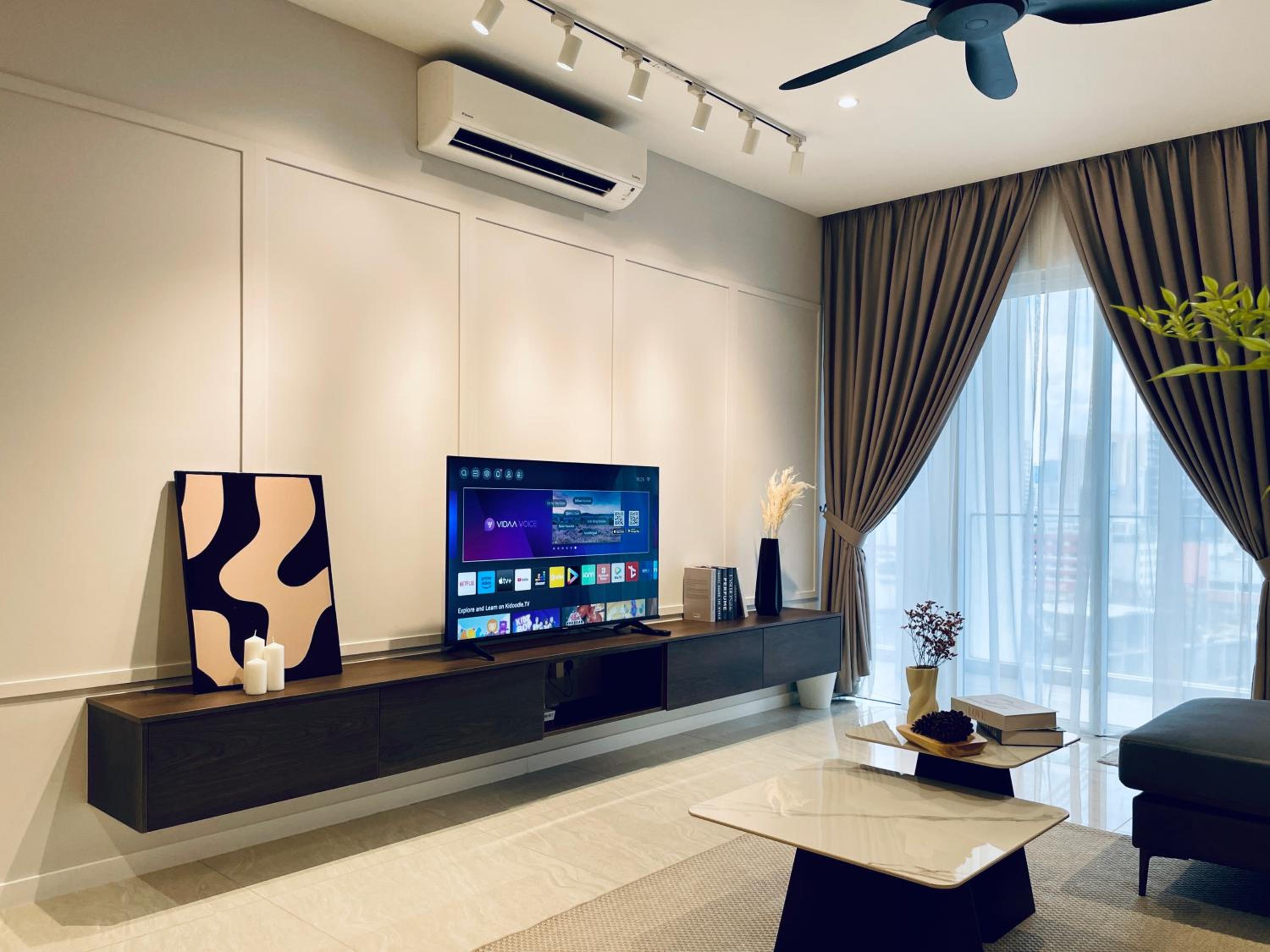 Quill Residence Luxury Designer Apartment 7Pax by Hausome