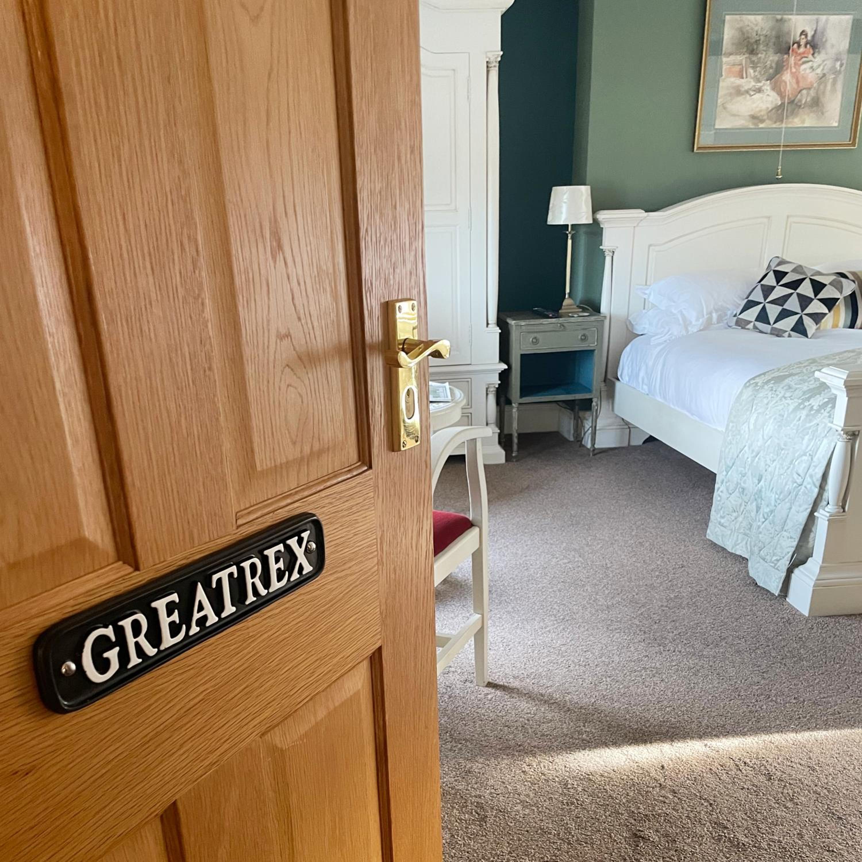 Eagle House - Award Winning B&B and Apartment