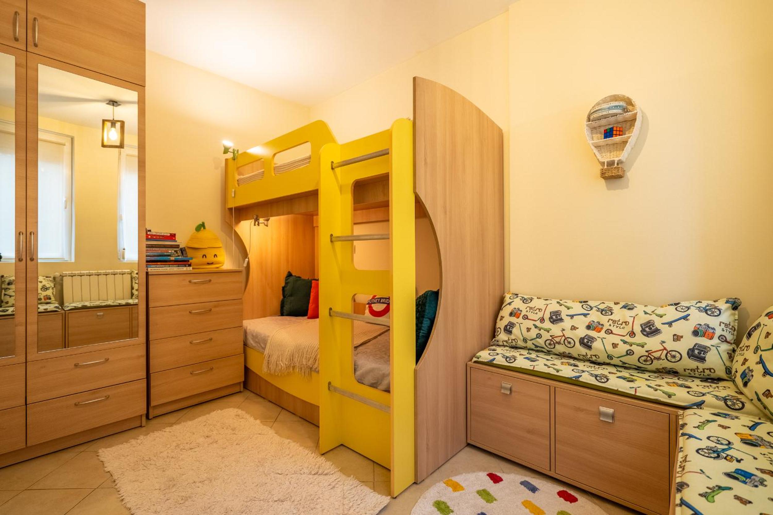Premium comfy 2BDR Apt - Free Parking - Fast Wi-Fi