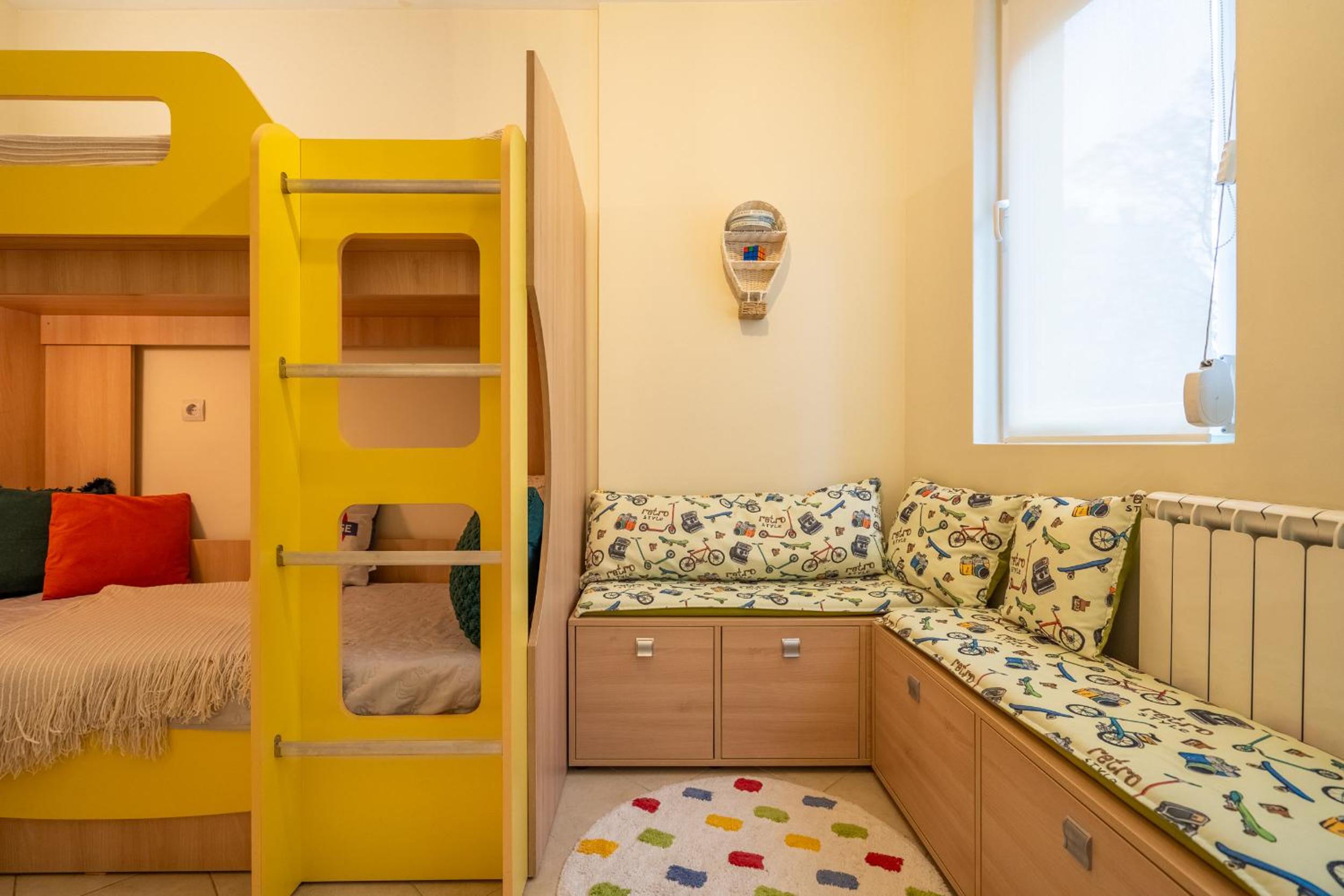 Premium comfy 2BDR Apt - Free Parking - Fast Wi-Fi