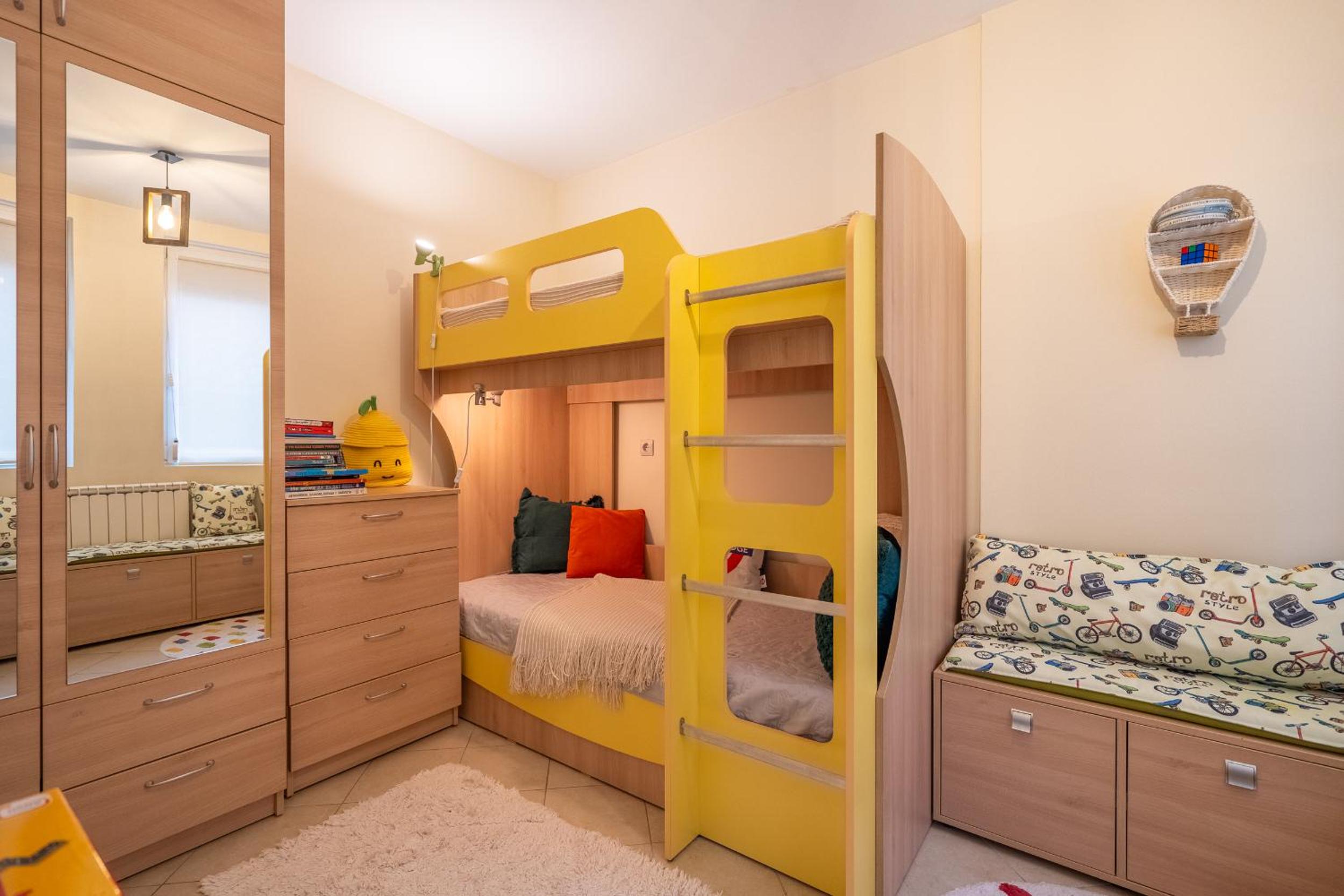 Premium comfy 2BDR Apt - Free Parking - Fast Wi-Fi