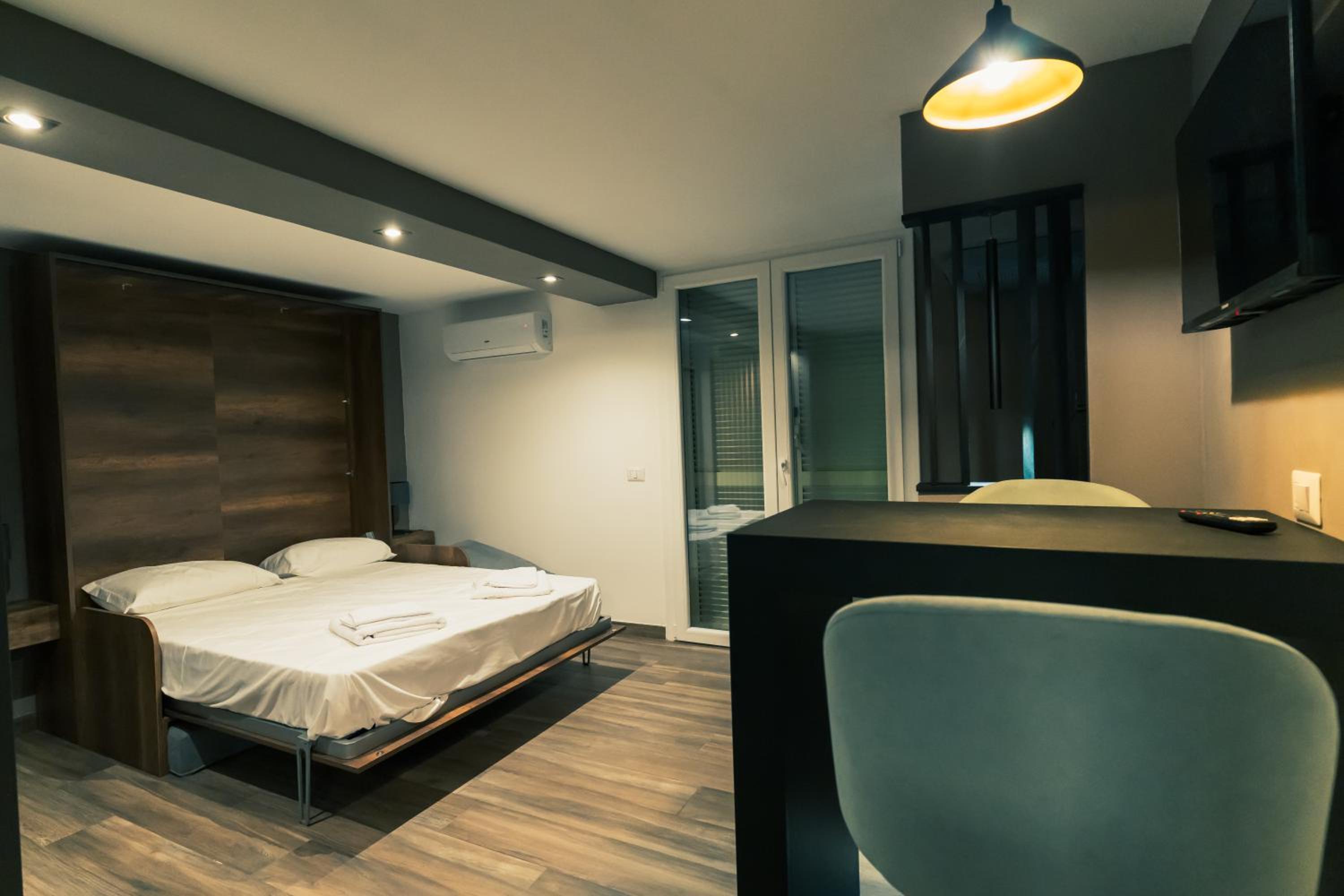 Be Your Home - Tower Beach Suite - City view 4