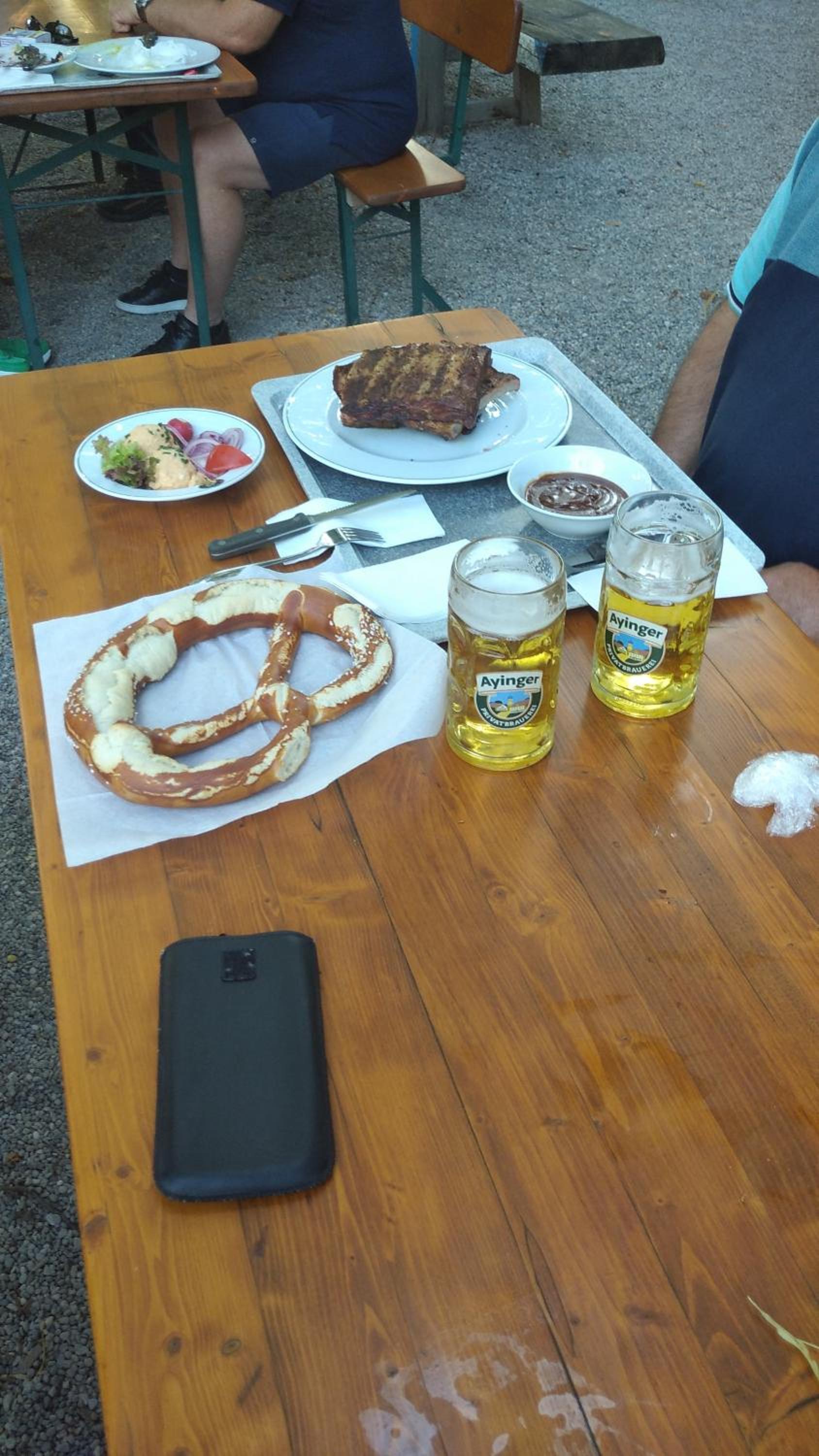 Zur urigen Kiefer