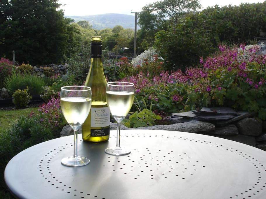 Traditional stone cottage with sea views in Snowdonia National Park view 2