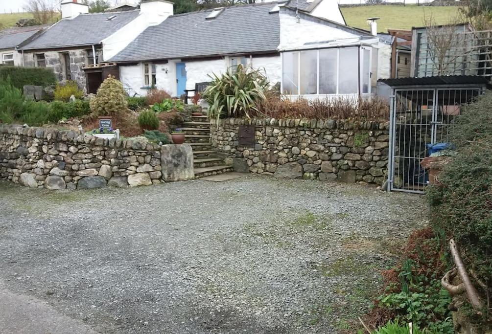 Traditional stone cottage with sea views in Snowdonia National Park view 5
