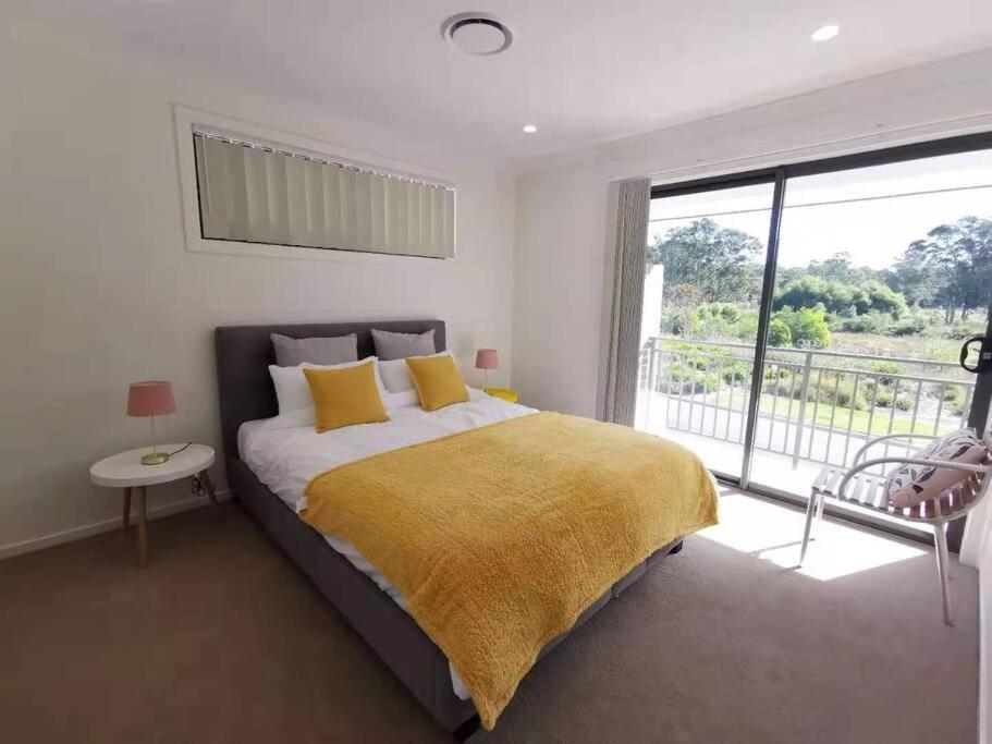 MaraylyaBox hillGables Specious 5Br Sweet House