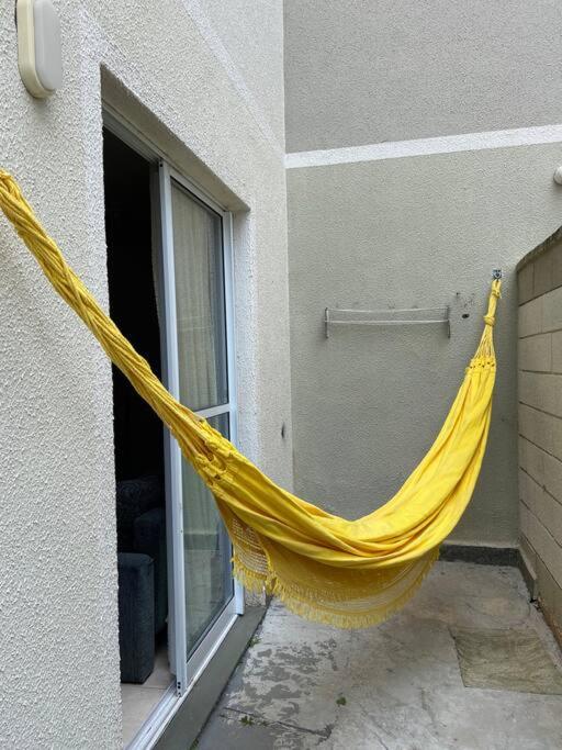 Palhoça- apto com Jardim para churrasco -Bromélias