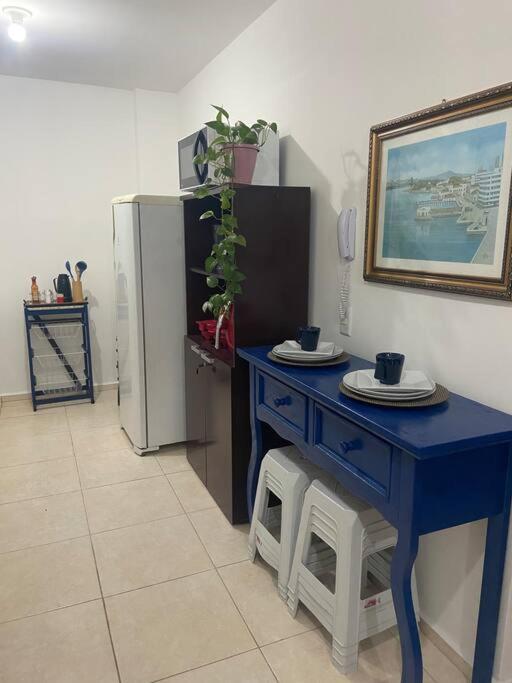 Palhoça- apto com Jardim para churrasco -Bromélias