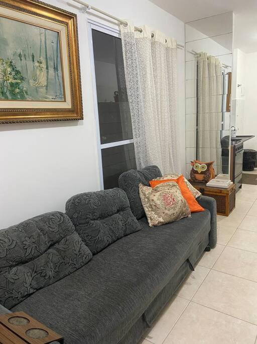 Palhoça- apto com Jardim para churrasco -Bromélias