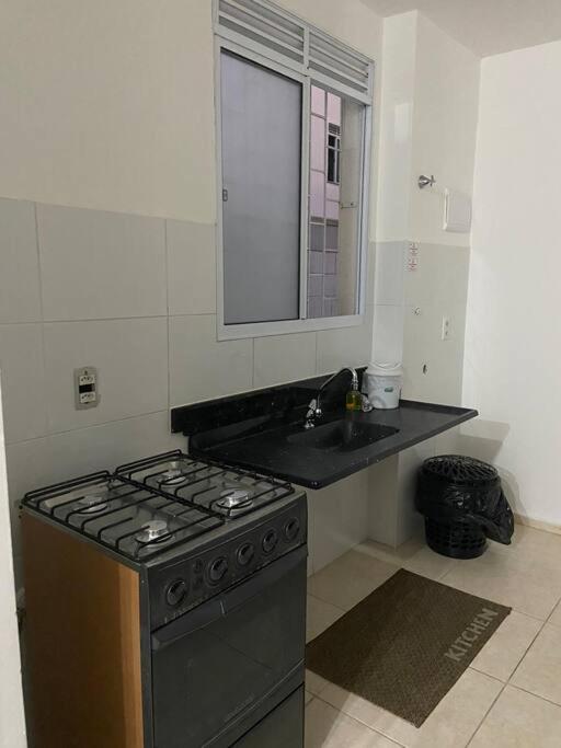 Palhoça- apto com Jardim para churrasco -Bromélias