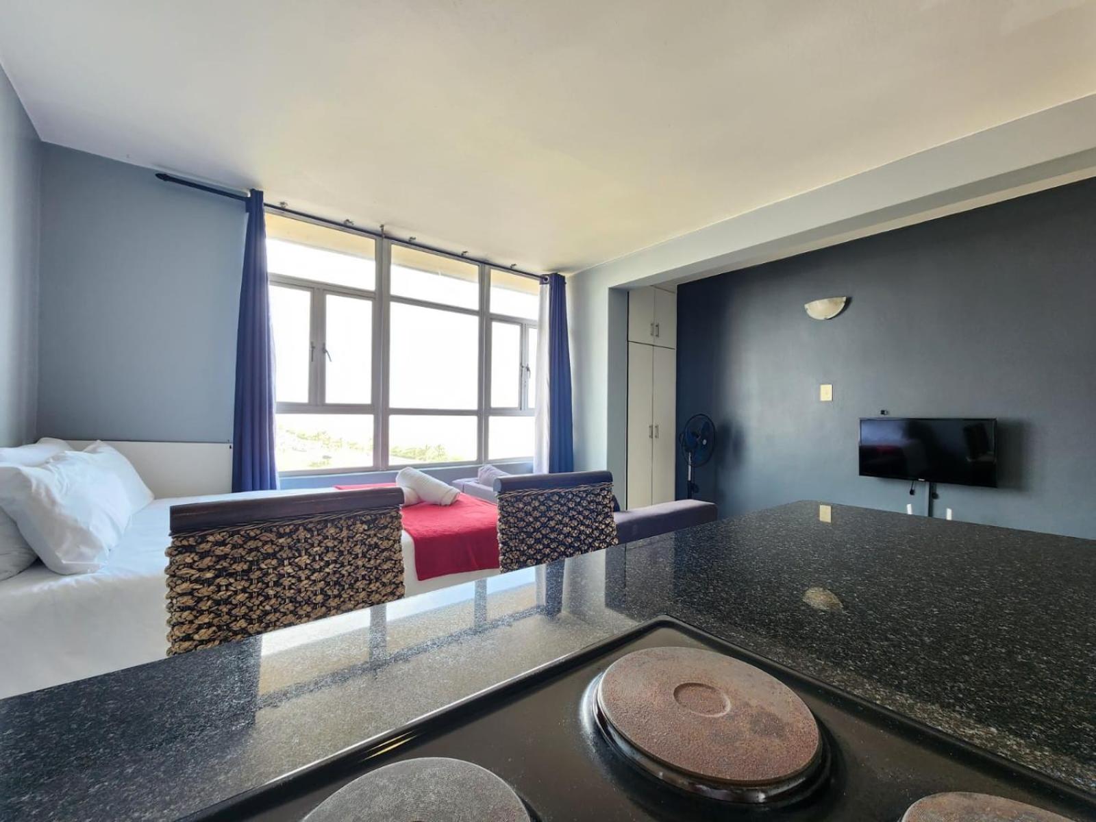 Tenbury Beach Apartment 604 view 3