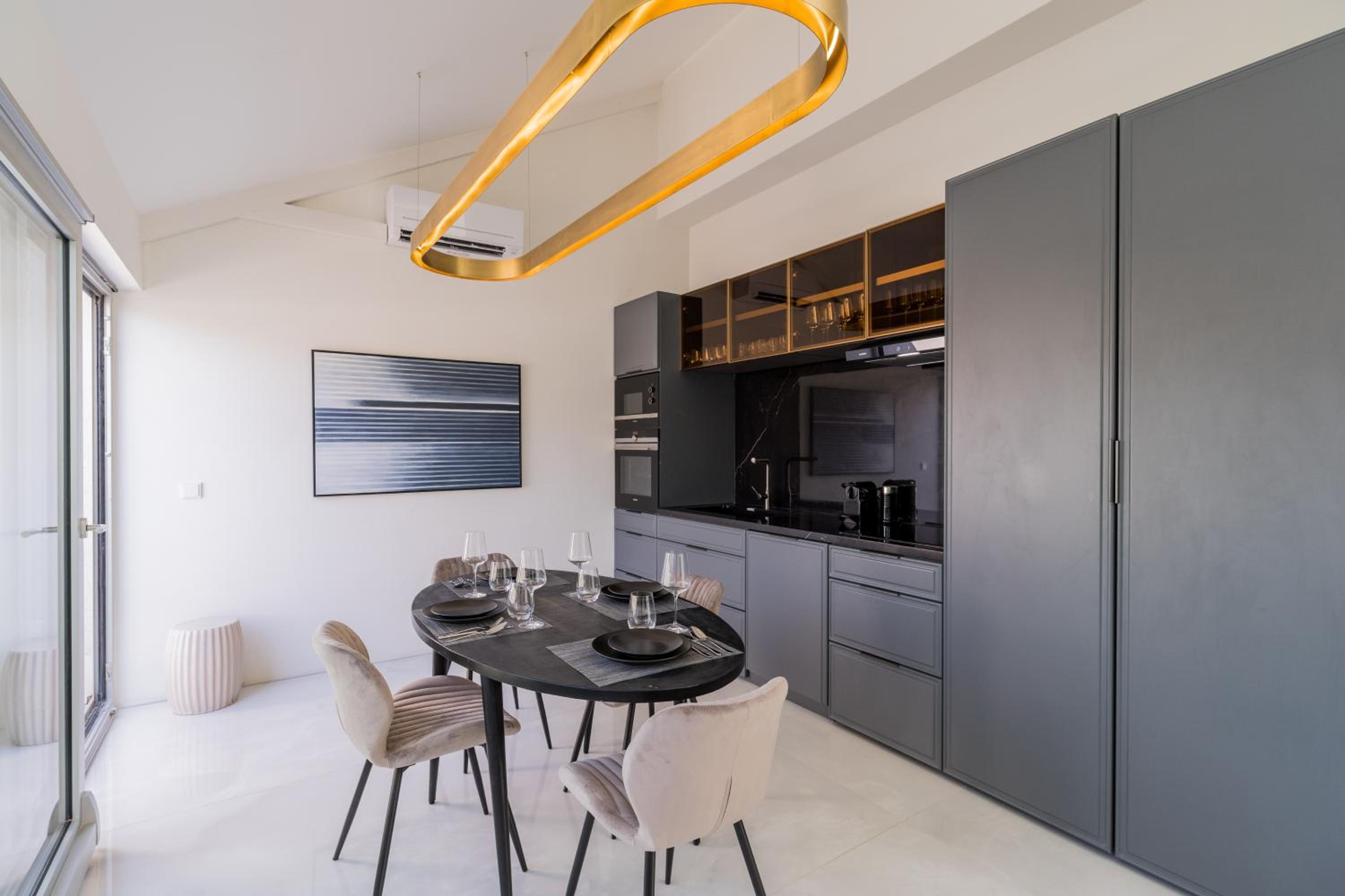 Spacious Apartments In Mitte- Feel The Citycenter