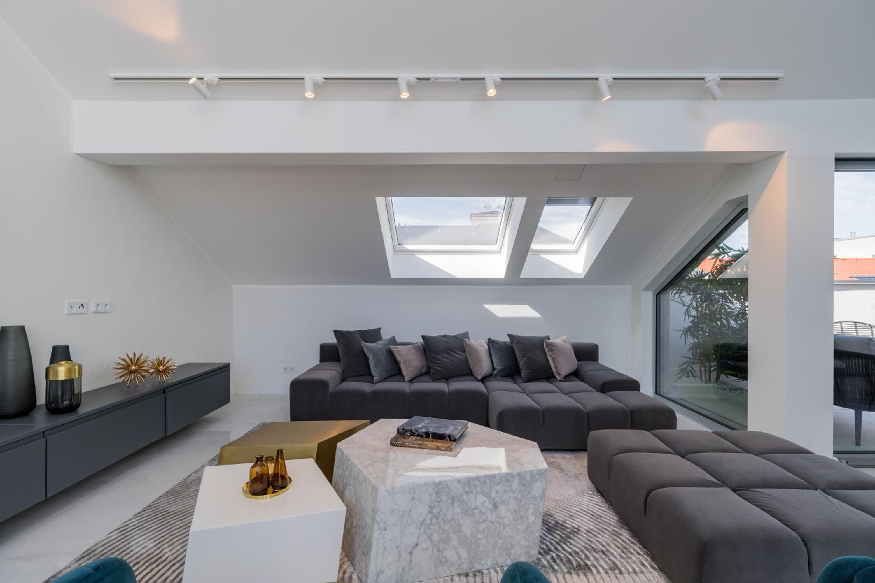 Spacious Apartments In Mitte- Feel The Citycenter