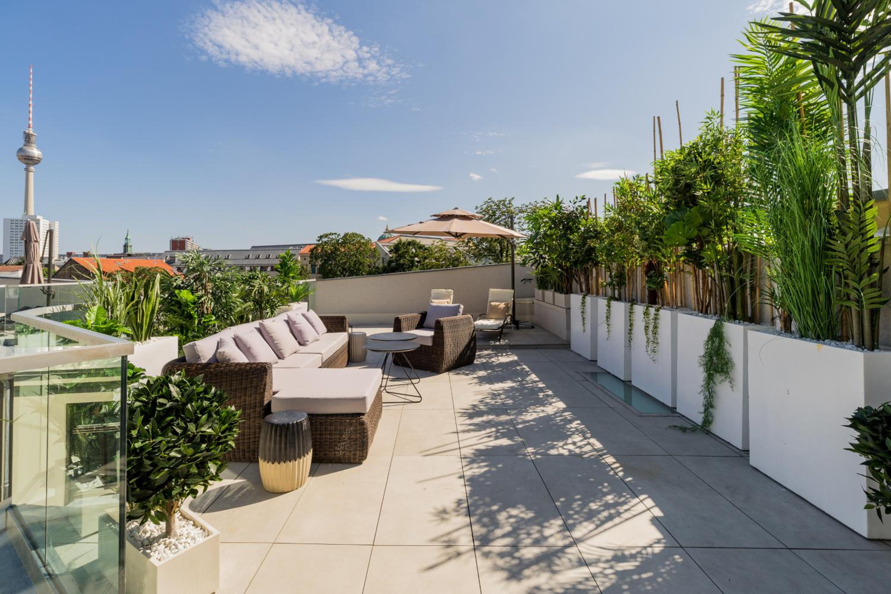 Spacious Apartments In Mitte- Feel The Citycenter