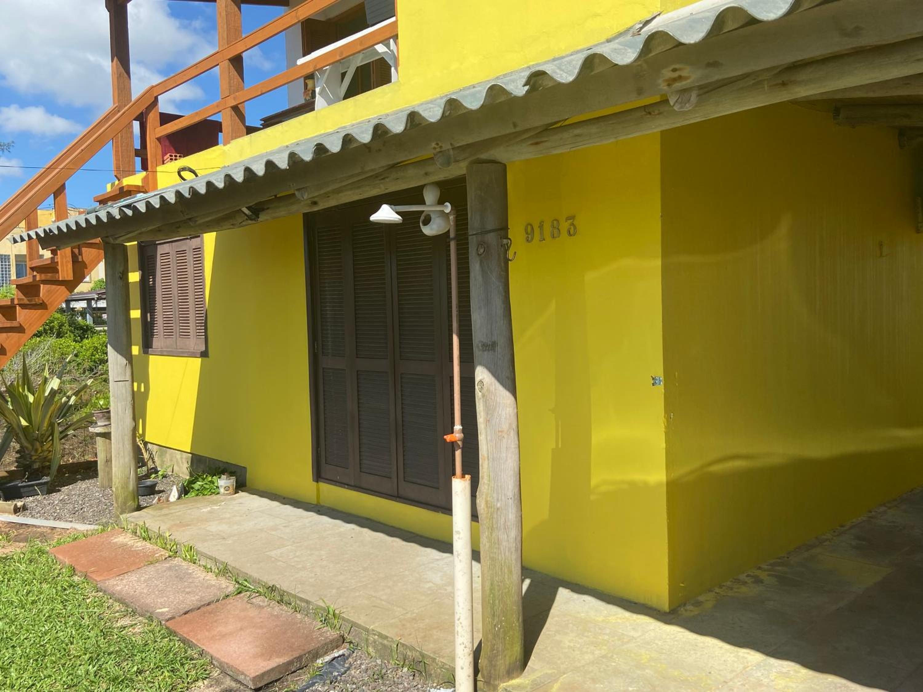 Casa Amarela a Beira Mar entre Arroio do Sal e Torres