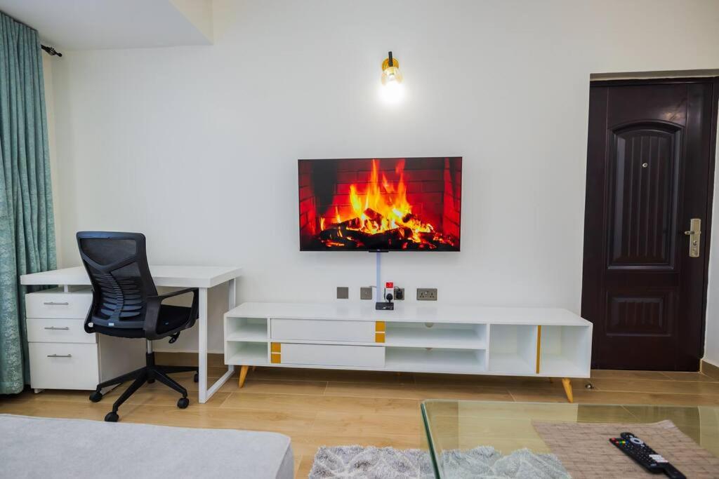 Urban Lifestyle 2BR in Westlands 55inch, King & queen size Beds, view 4