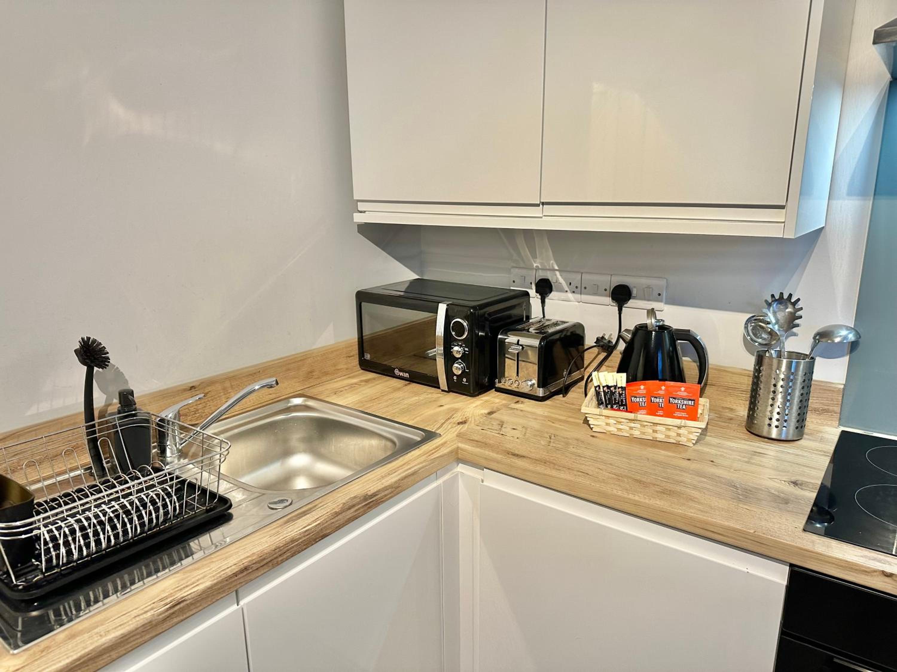 Serenity Retreat - Tranquil Apartment Close to Beach