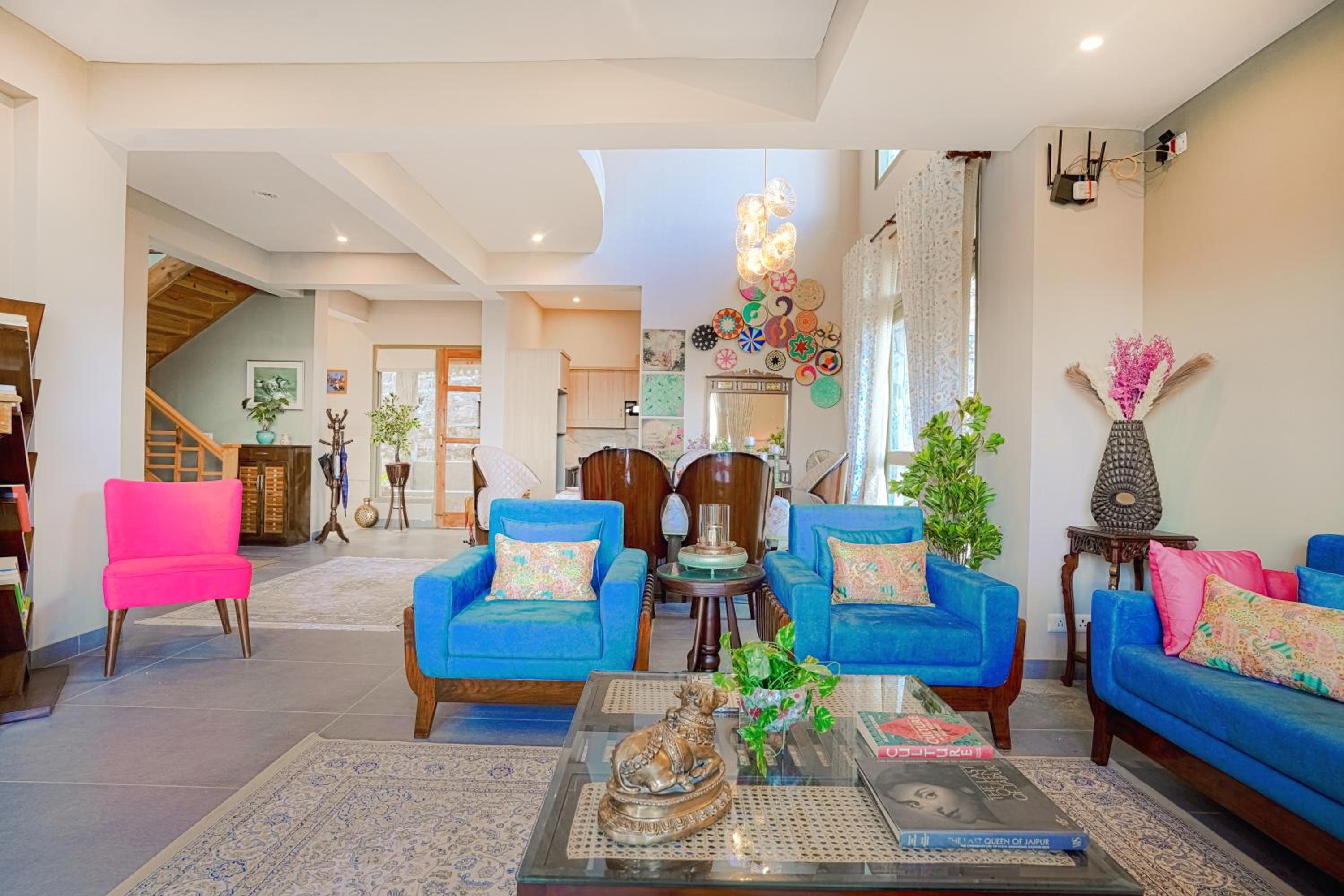 SaffronStays Edelweiss Bluebell House - 3BR English home with Himalayan peak views, bonfire & reading nook