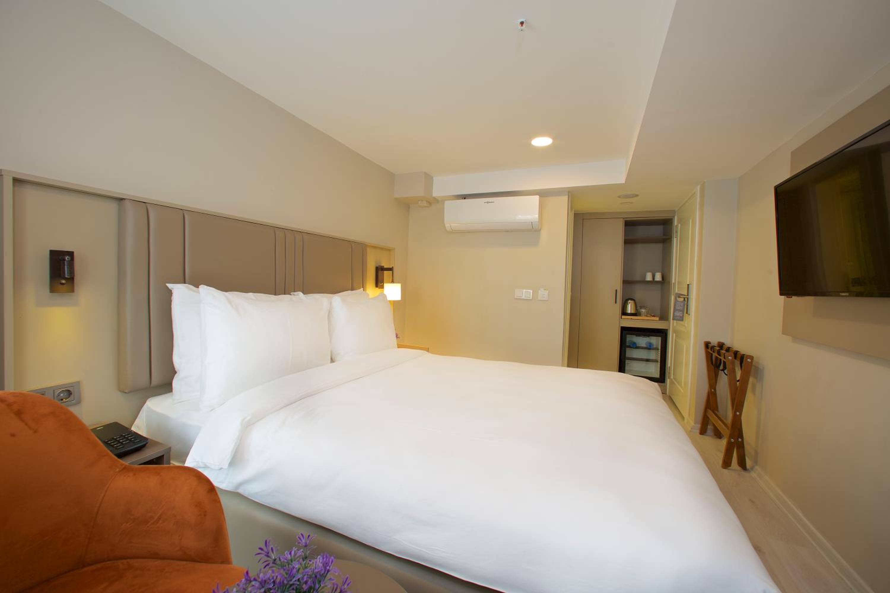 Joy Taksim - Image 47