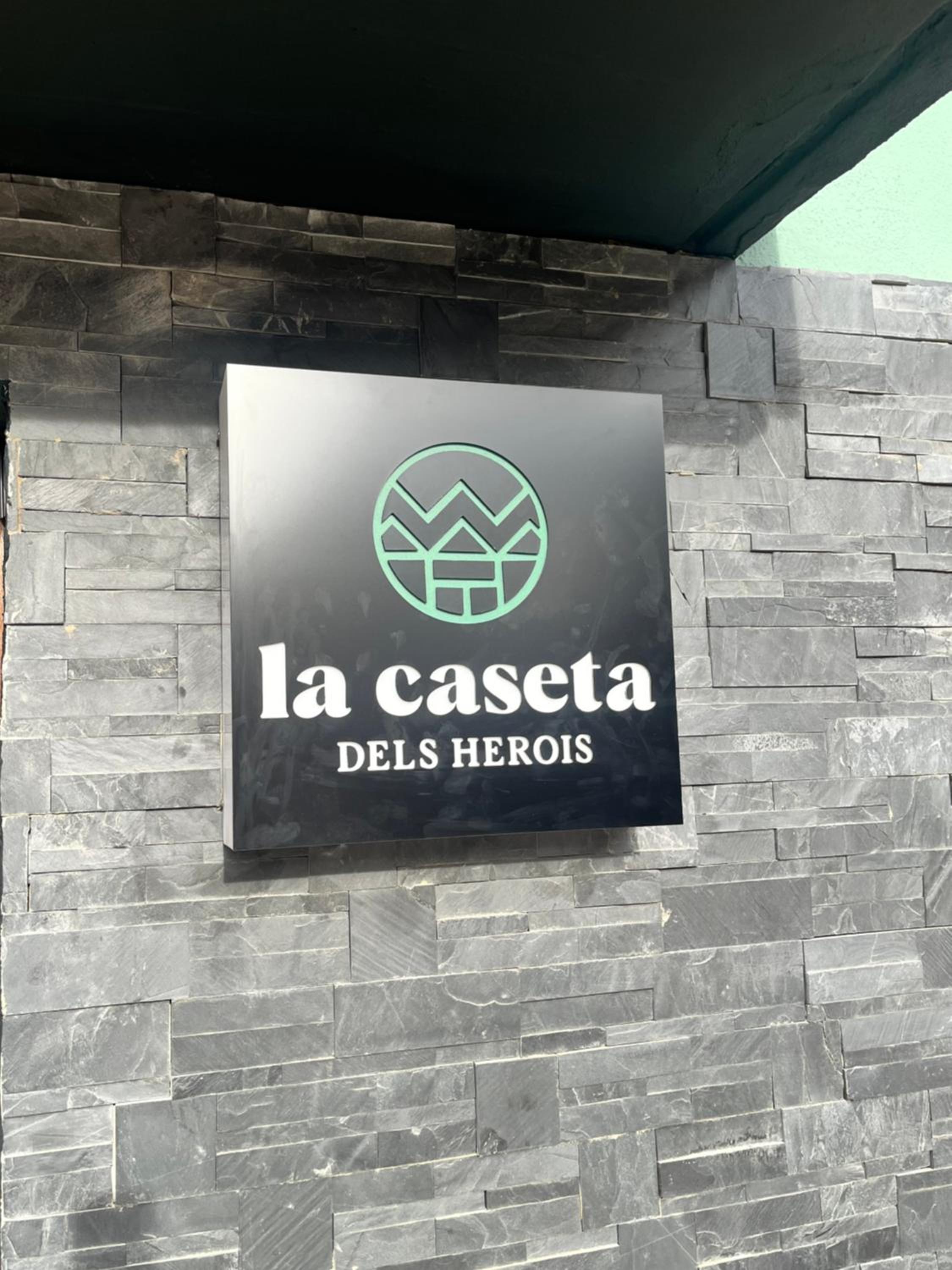 LA CASETA DELS HEROIS