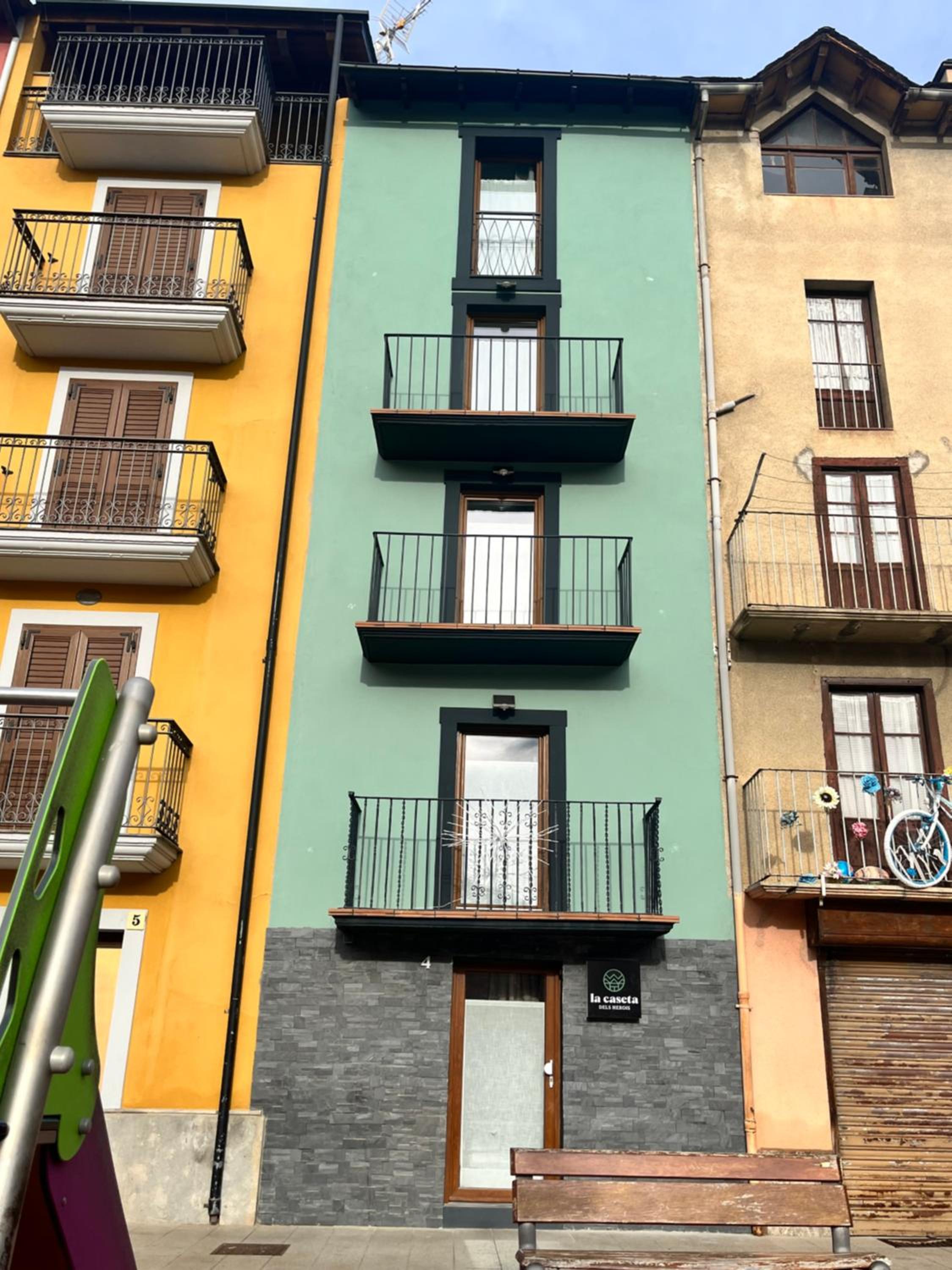 LA CASETA DELS HEROIS