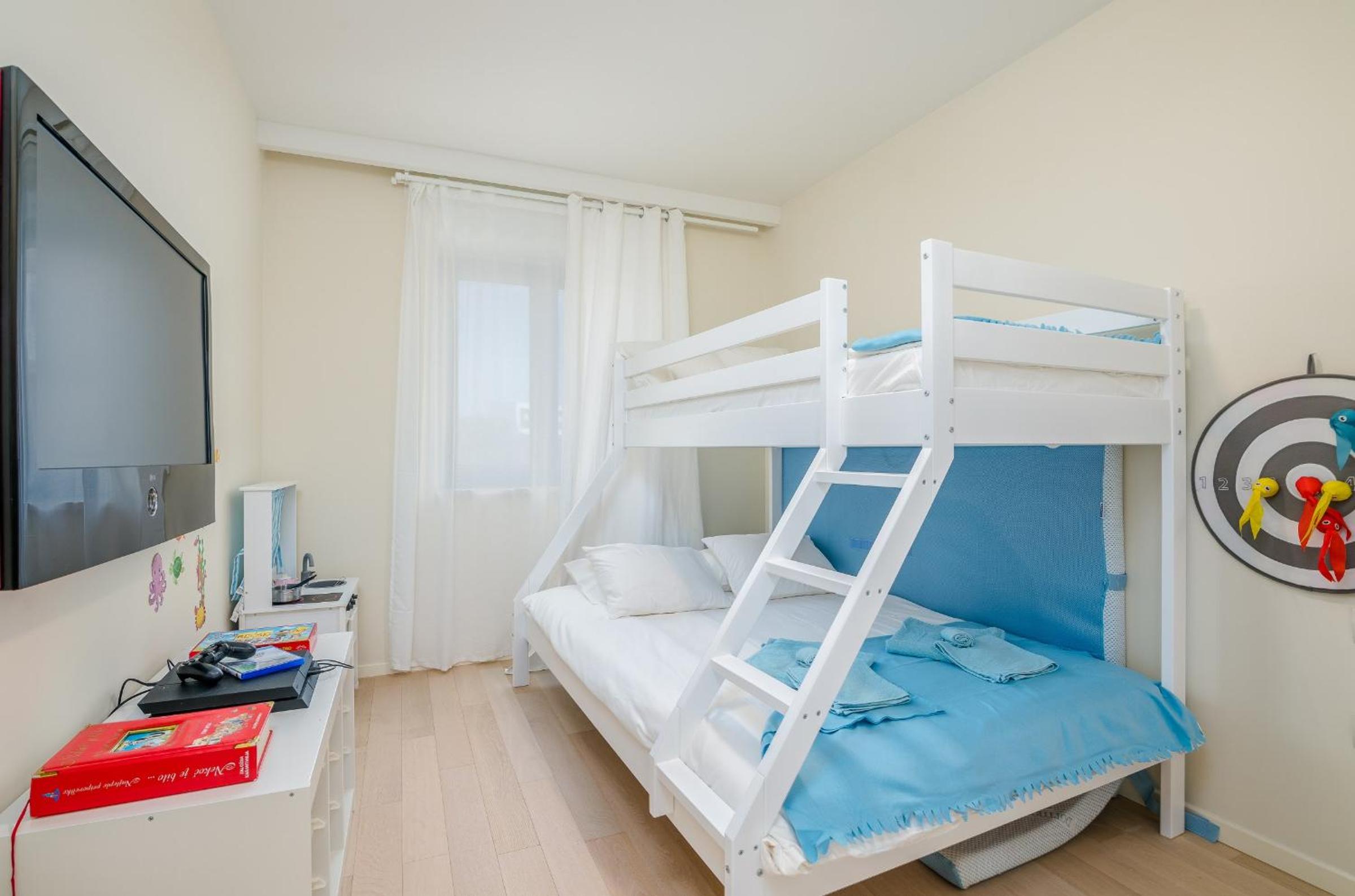 Apartment Sofija with Pool view 4