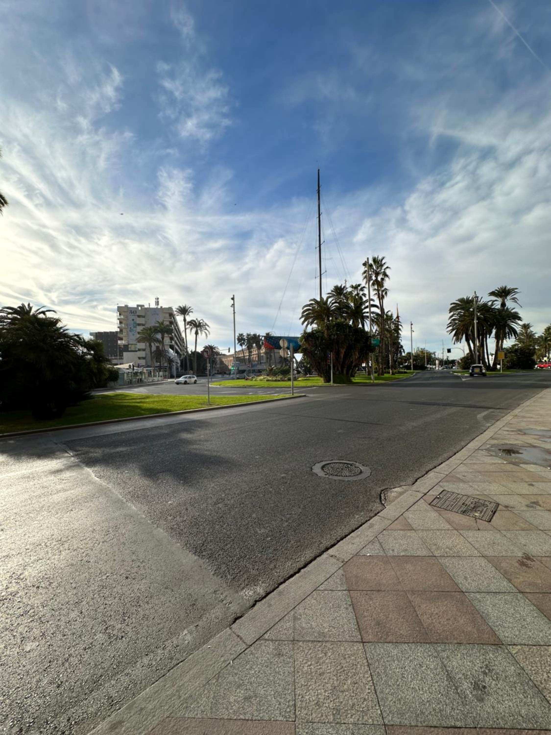 Alicante Beach and Center