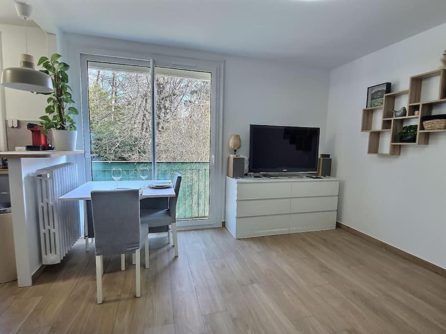 5 Mins to Train Station - Free Parking Space - Paris & DisneyLand - Cocon Pomponne