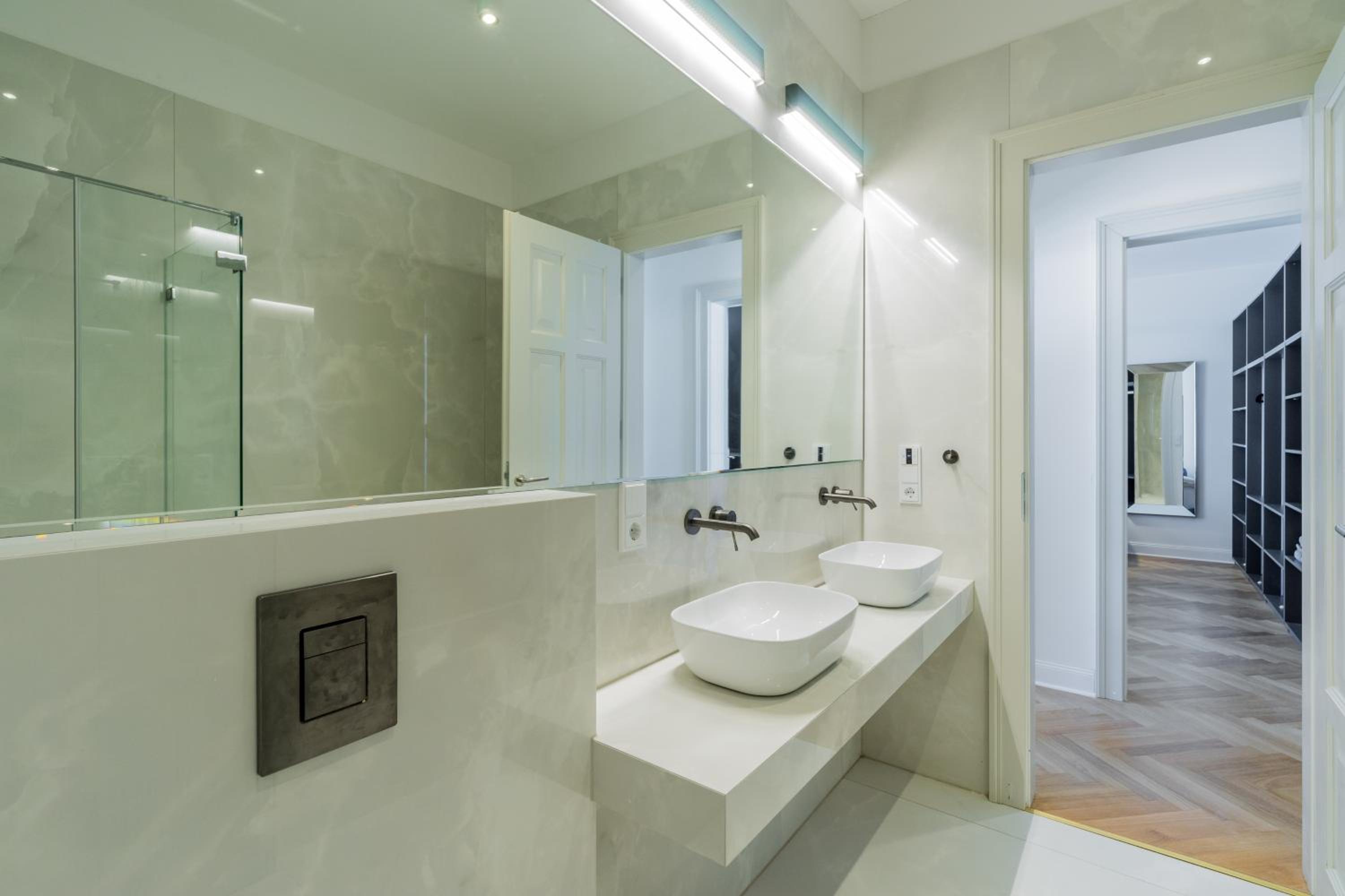 Spacious Apartments In Mitte- Feel The Citycenter