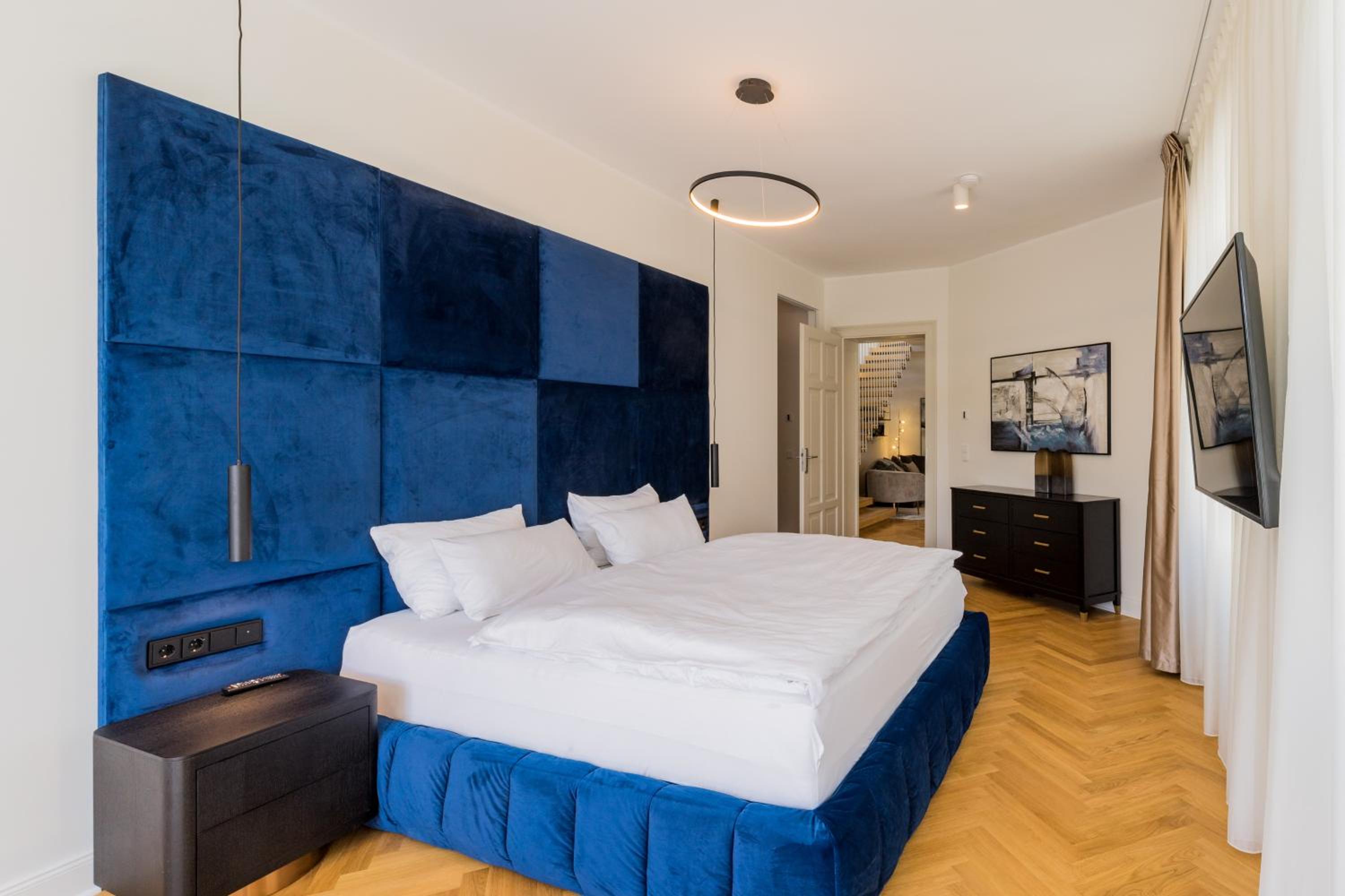 Spacious Apartments In Mitte- Feel The Citycenter
