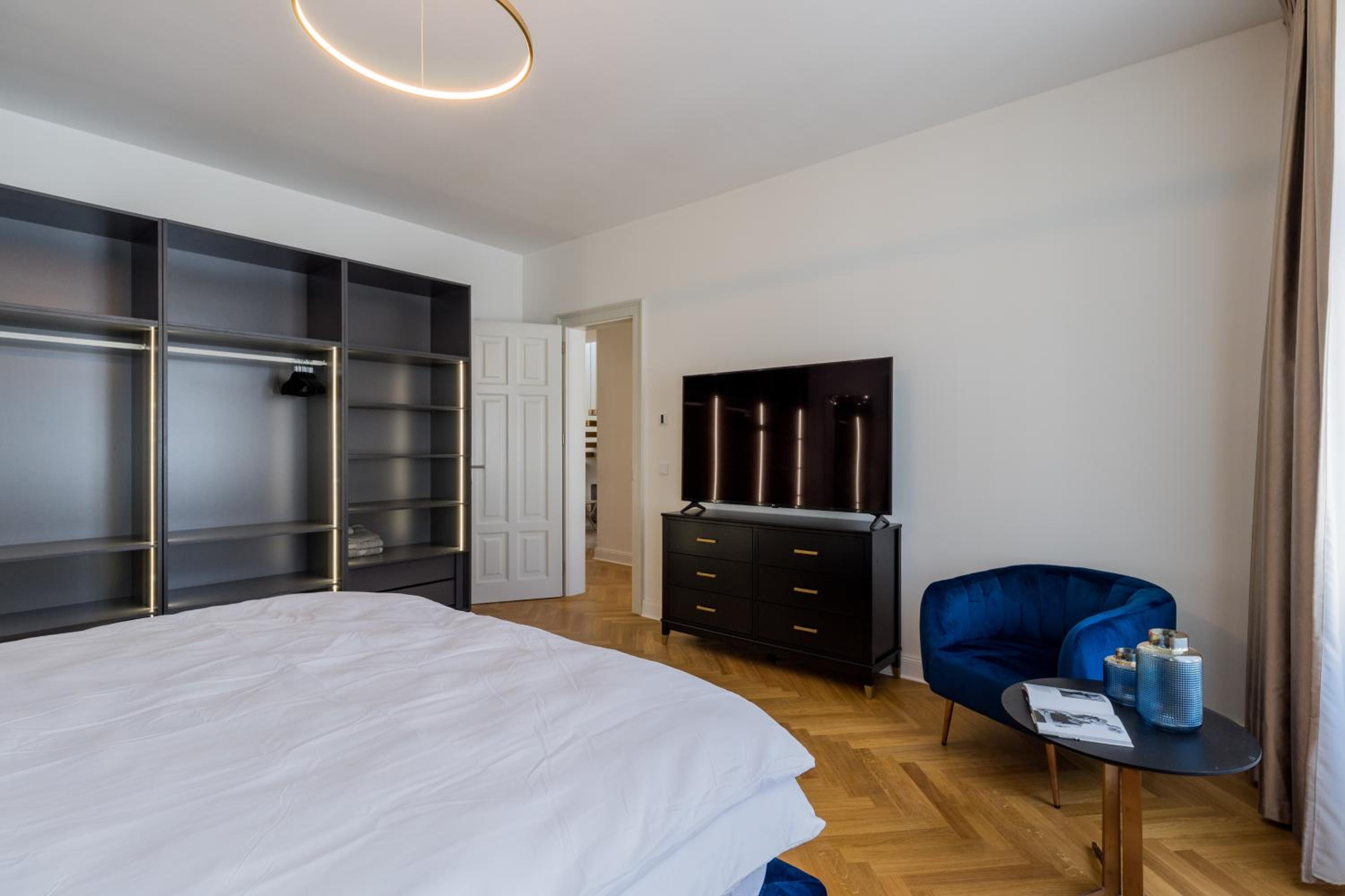 Spacious Apartments In Mitte- Feel The Citycenter