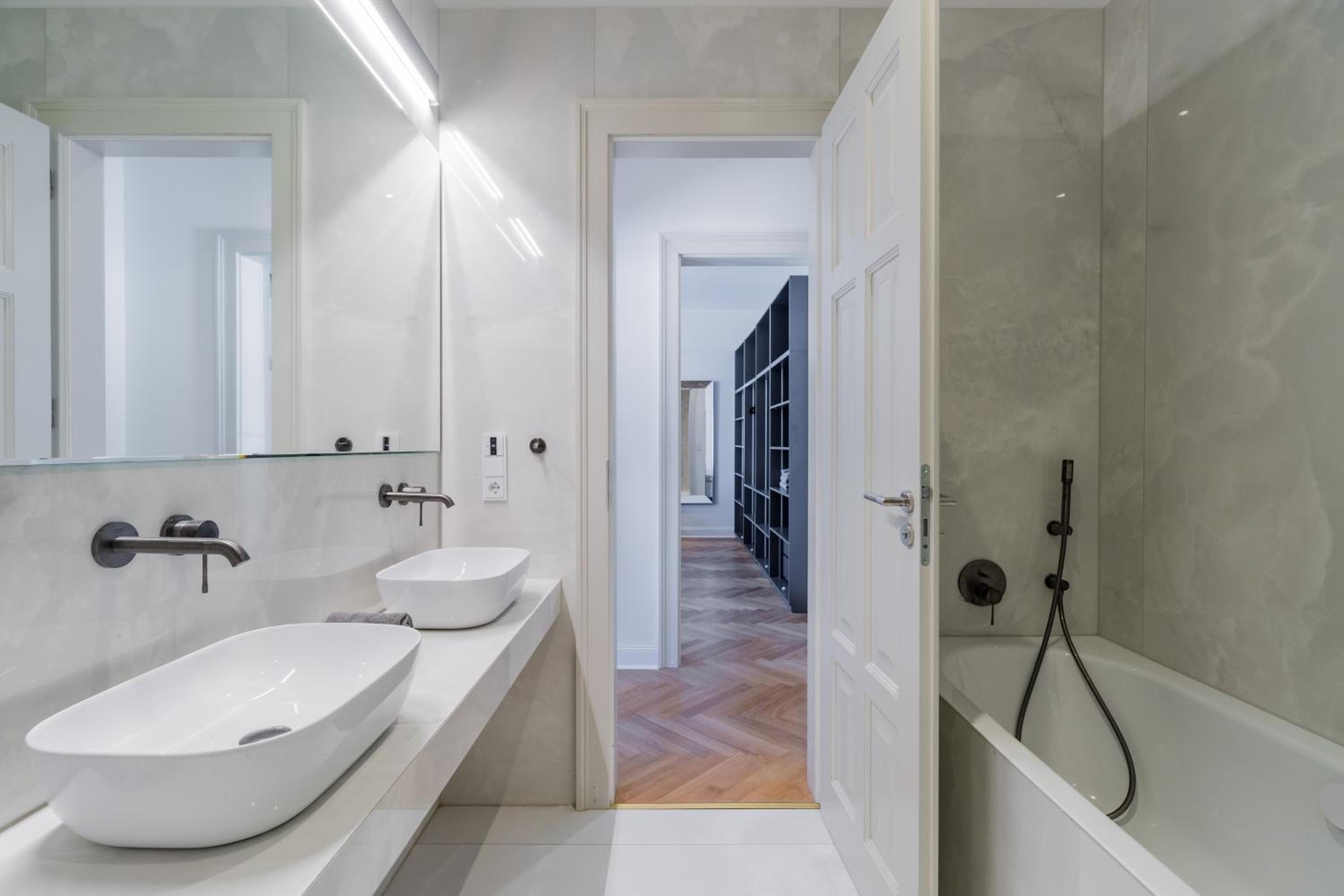 Spacious Apartments In Mitte- Feel The Citycenter