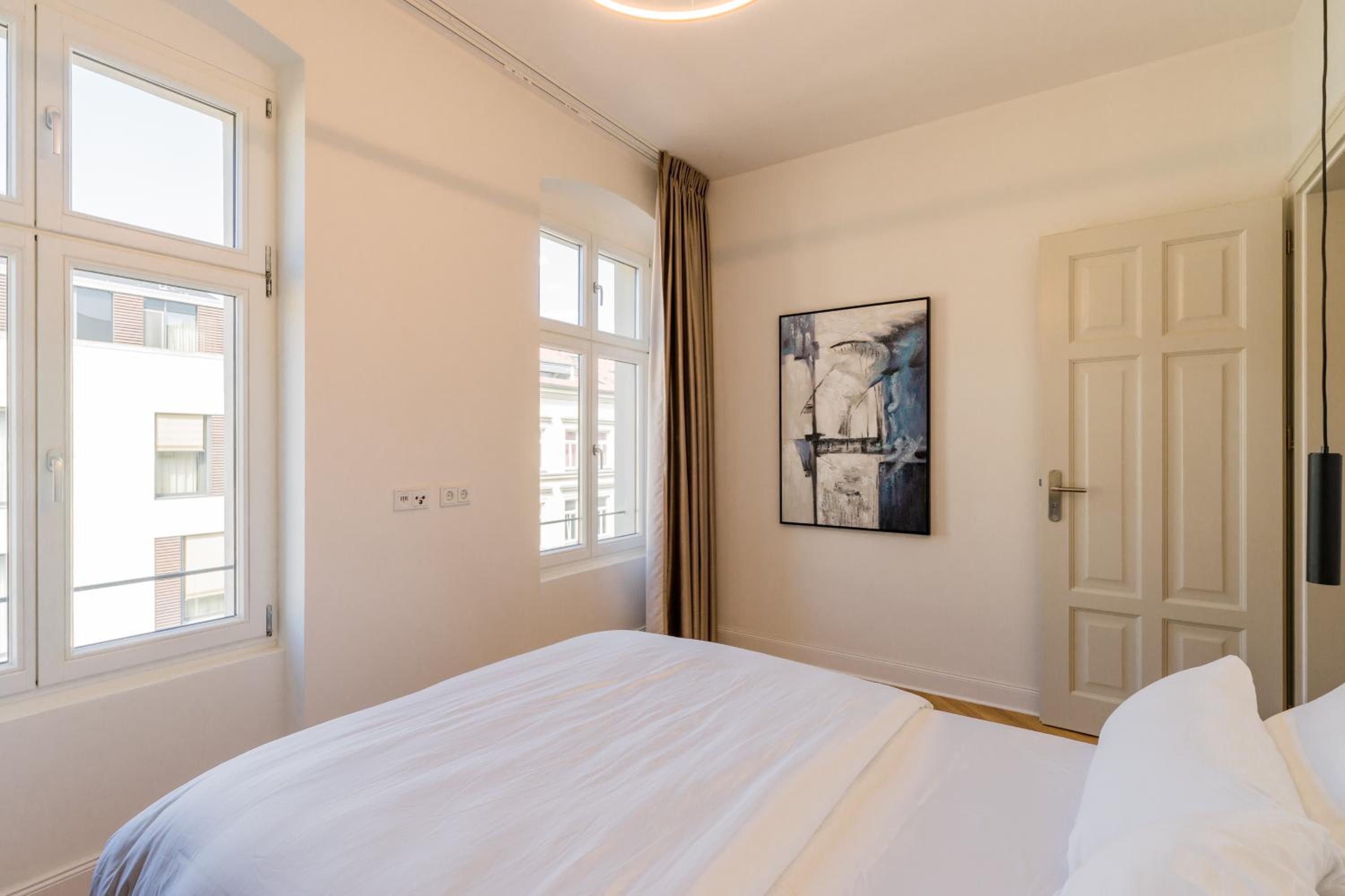 Spacious Apartments In Mitte- Feel The Citycenter